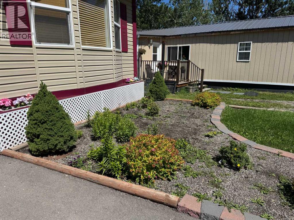 6, 1229 Waterton Avenue, Pincher Creek, Alberta  T0K 1W0 - Photo 3 - A2262115