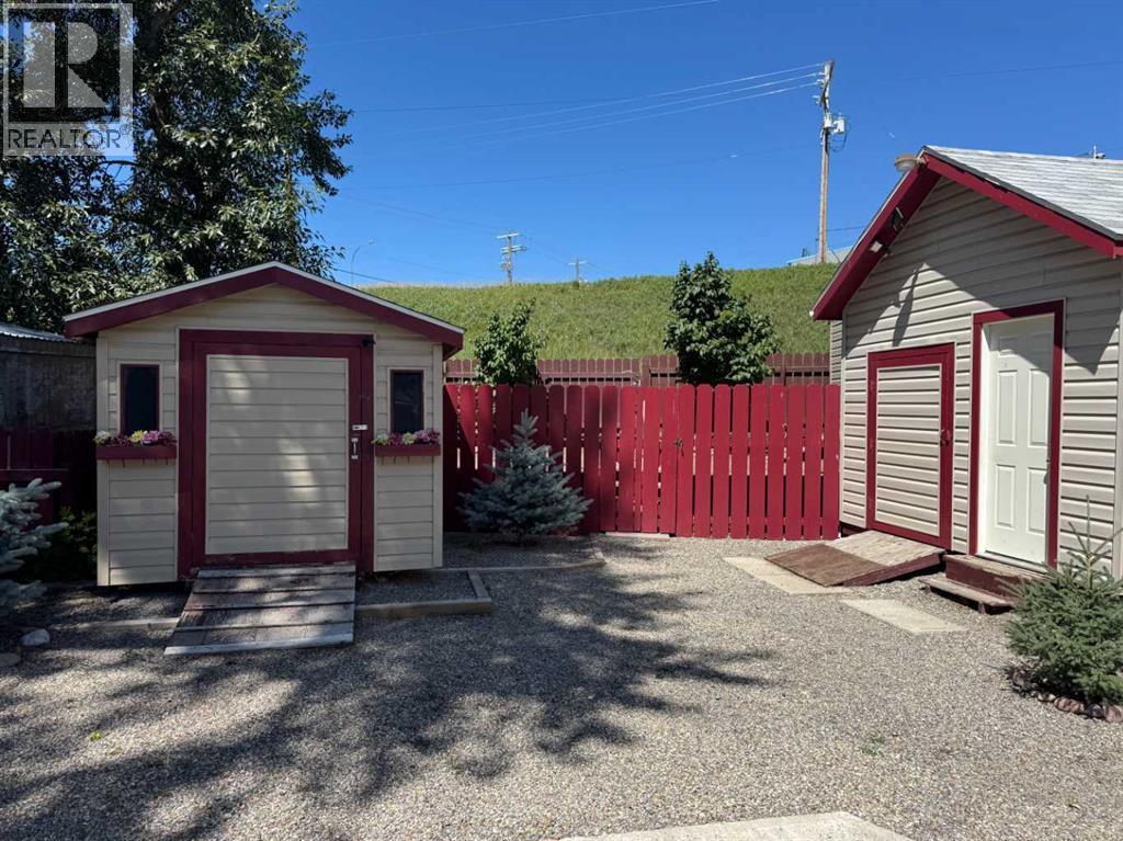 6, 1229 Waterton Avenue, Pincher Creek, Alberta  T0K 1W0 - Photo 27 - A2262115