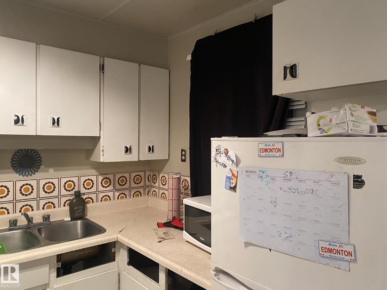 15913 100a Av Nw, Edmonton, Alberta  T5P 0L7 - Photo 7 - E4461715