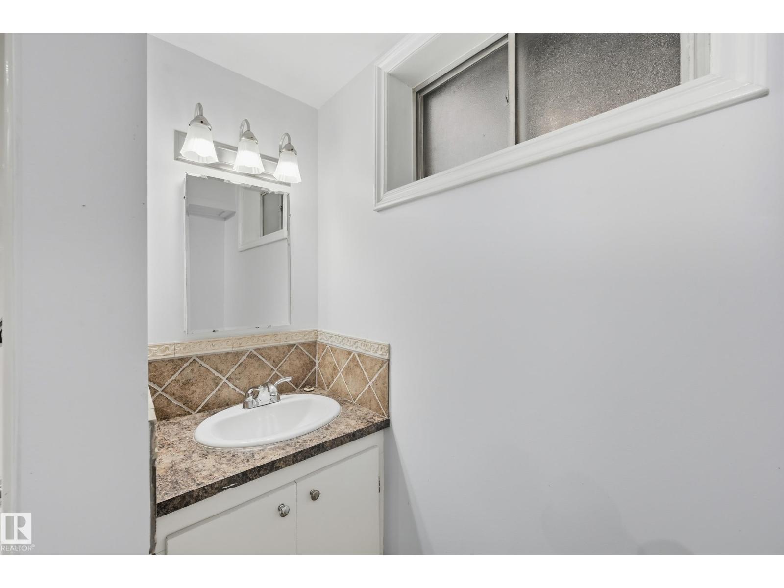 8815 76 St Nw, Edmonton, Alberta  T6C 2K1 - Photo 31 - E4461718