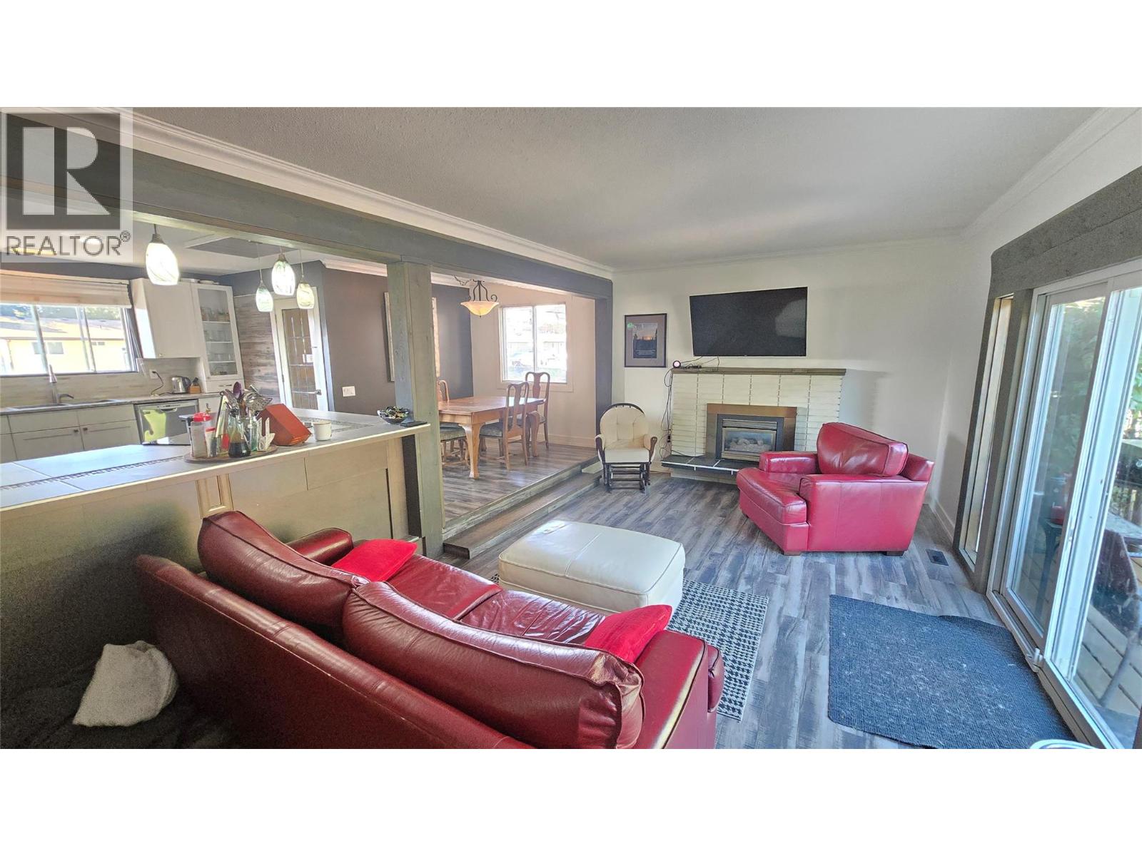 1151 Schubert Drive, Kamloops, British Columbia  V2B 7M4 - Photo 4 - 10365643