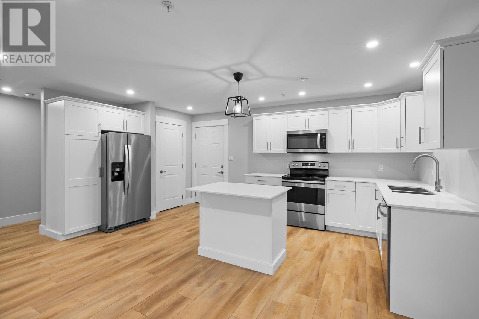 208 18 Gilbert Drive, Charlottetown, Prince Edward Island  C1A 0W2 - Photo 12 - 202525643