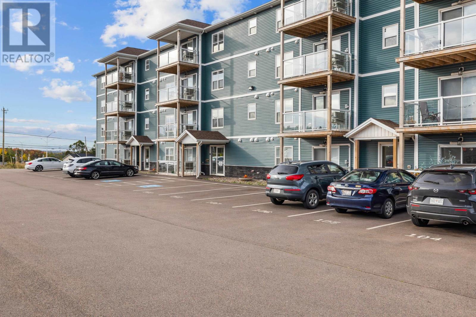 208 18 Gilbert Drive, Charlottetown, Prince Edward Island  C1A 0W2 - Photo 3 - 202525643