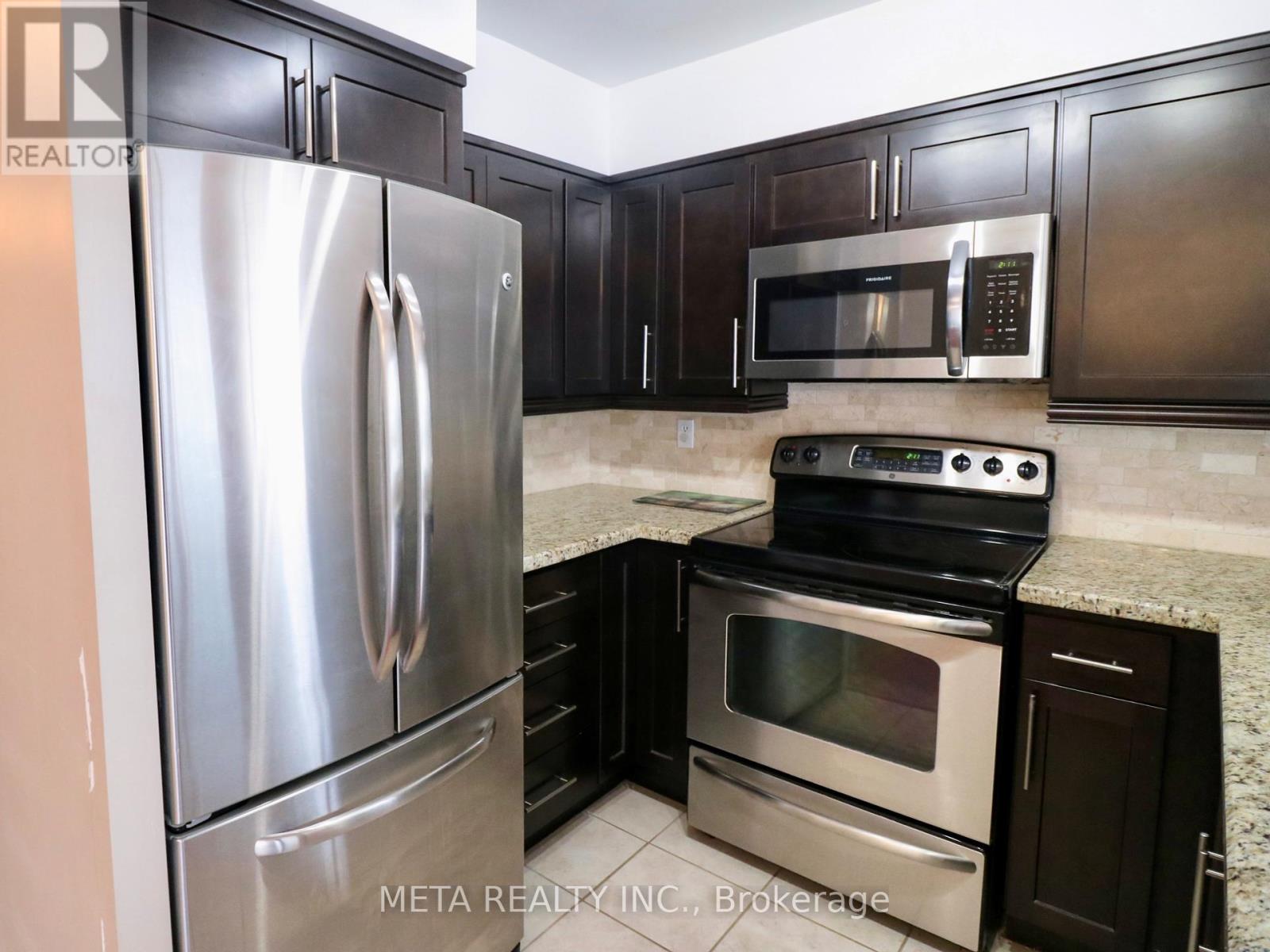 1612 - 7 Carlton Street, Toronto, Ontario  M5B 2M3 - Photo 2 - C12457159