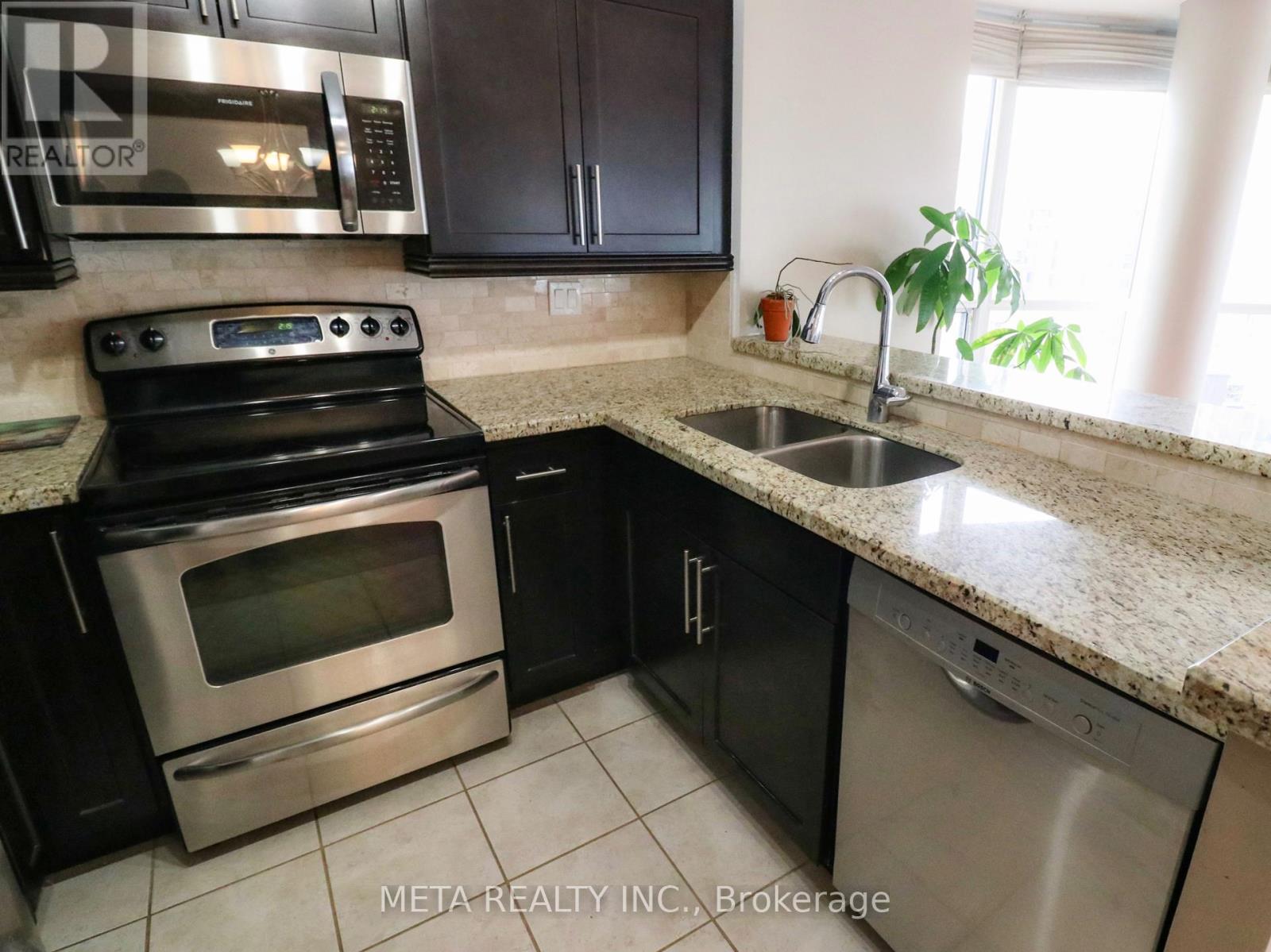 1612 - 7 Carlton Street, Toronto, Ontario  M5B 2M3 - Photo 7 - C12457159