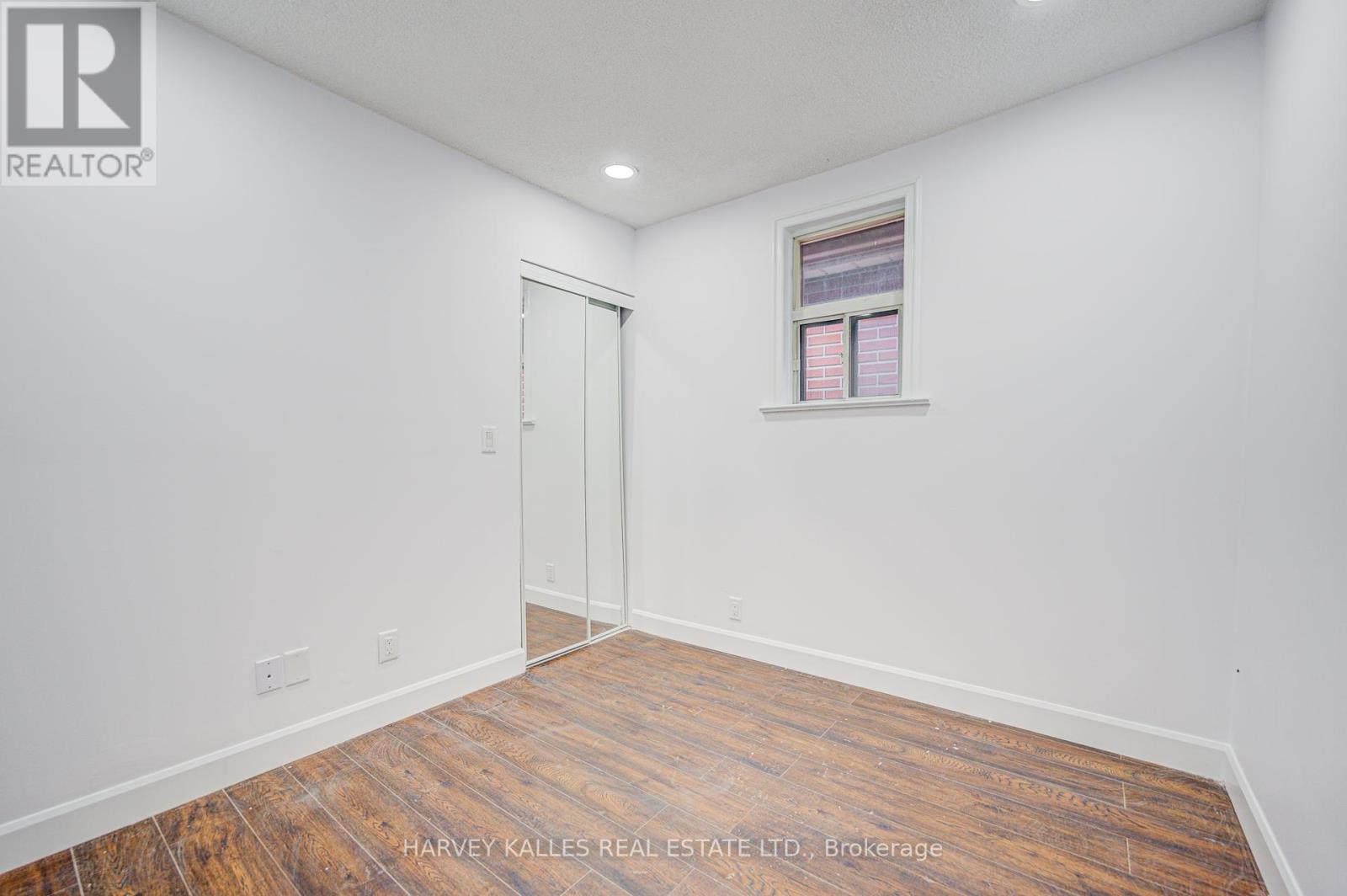 Main - 184 Cedric Avenue, Toronto, Ontario  M6C 3X8 - Photo 15 - C12457194