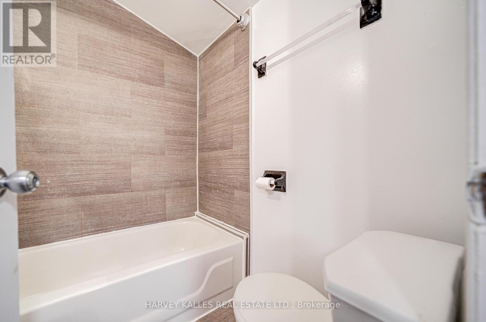 Main - 184 Cedric Avenue, Toronto, Ontario  M6C 3X8 - Photo 19 - C12457194