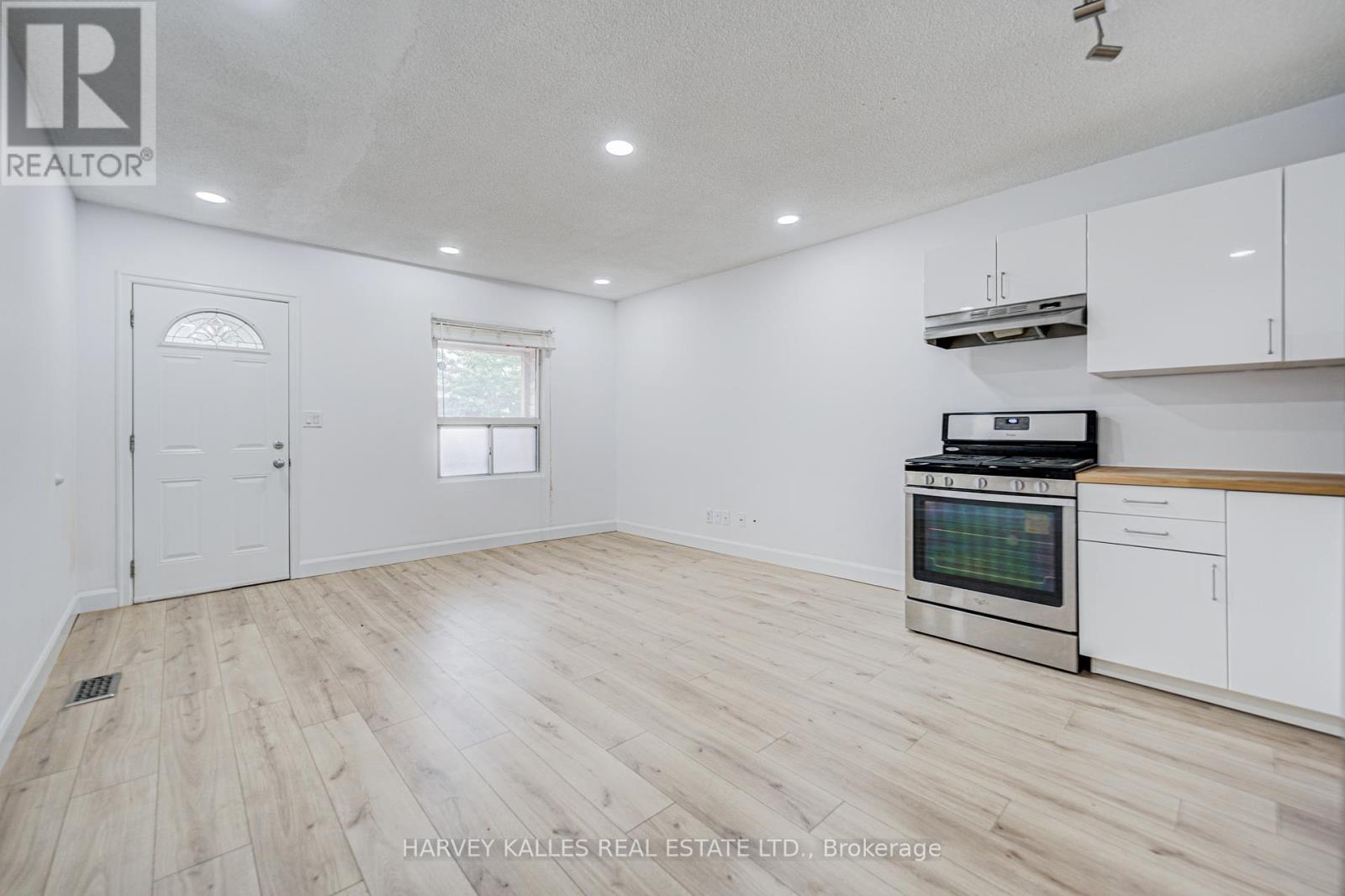 Main - 184 Cedric Avenue, Toronto, Ontario  M6C 3X8 - Photo 4 - C12457194
