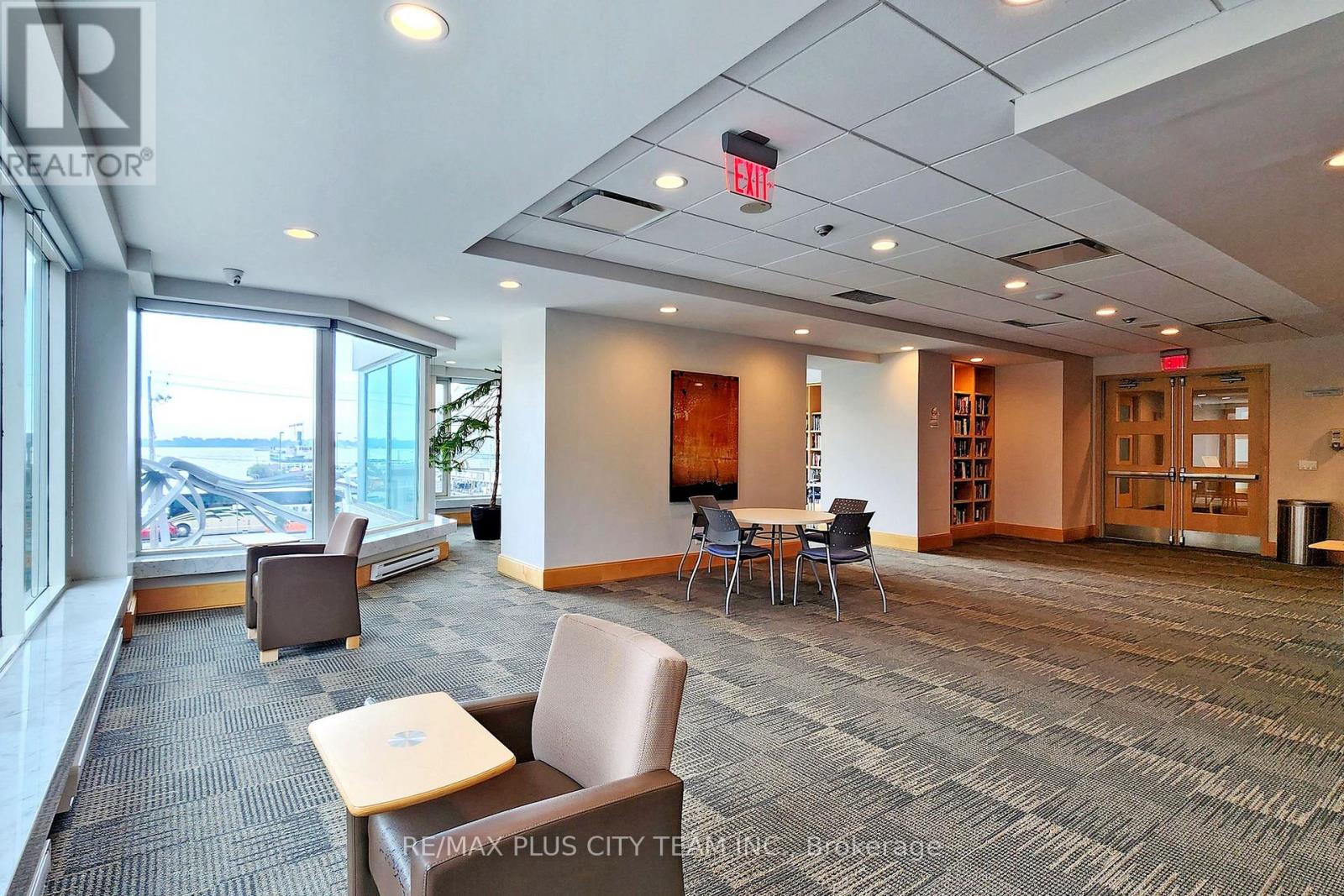1807 - 10 Queens Quay W, Toronto, Ontario  M5J 2R9 - Photo 16 - C12457214