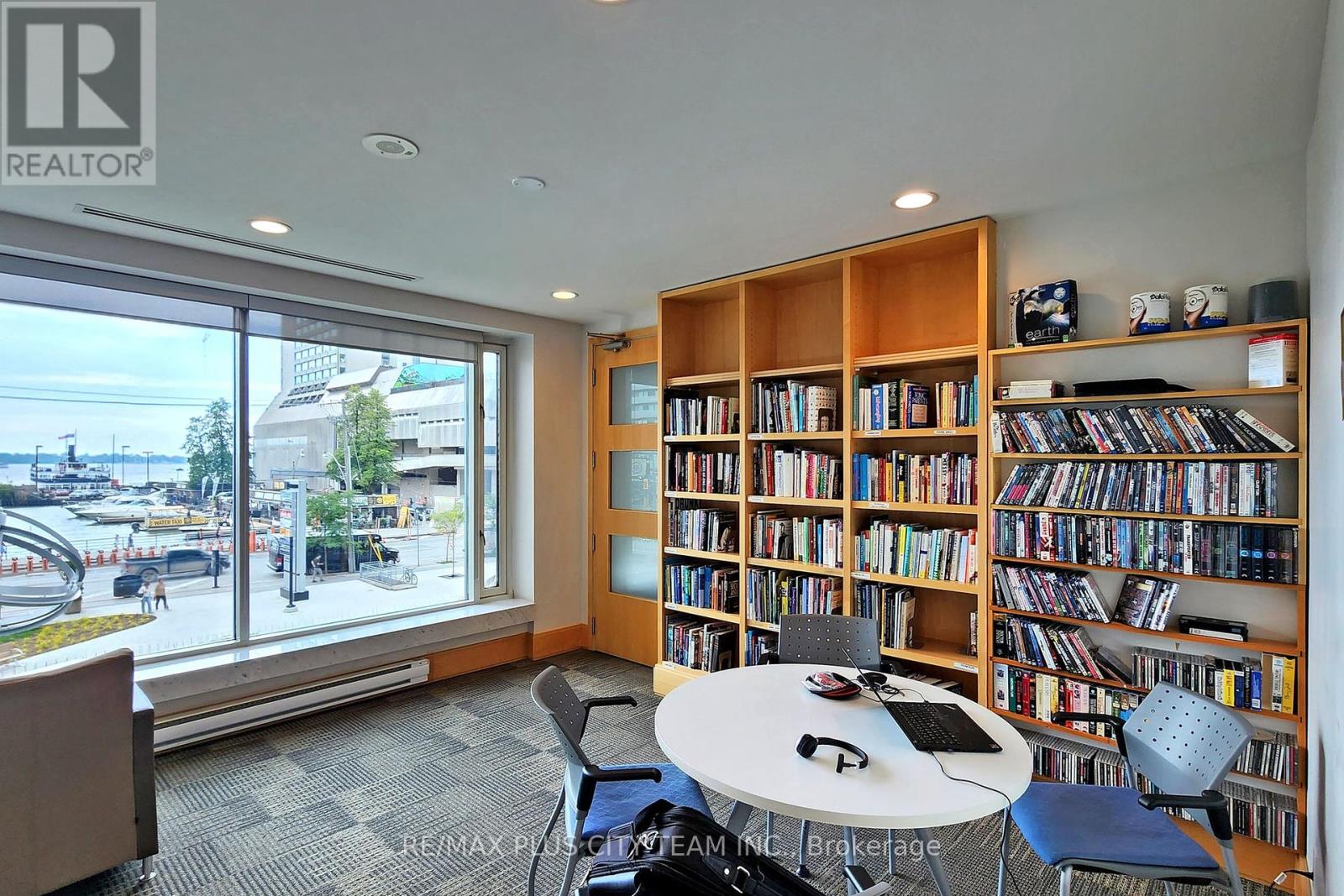 1807 - 10 Queens Quay W, Toronto, Ontario  M5J 2R9 - Photo 19 - C12457214