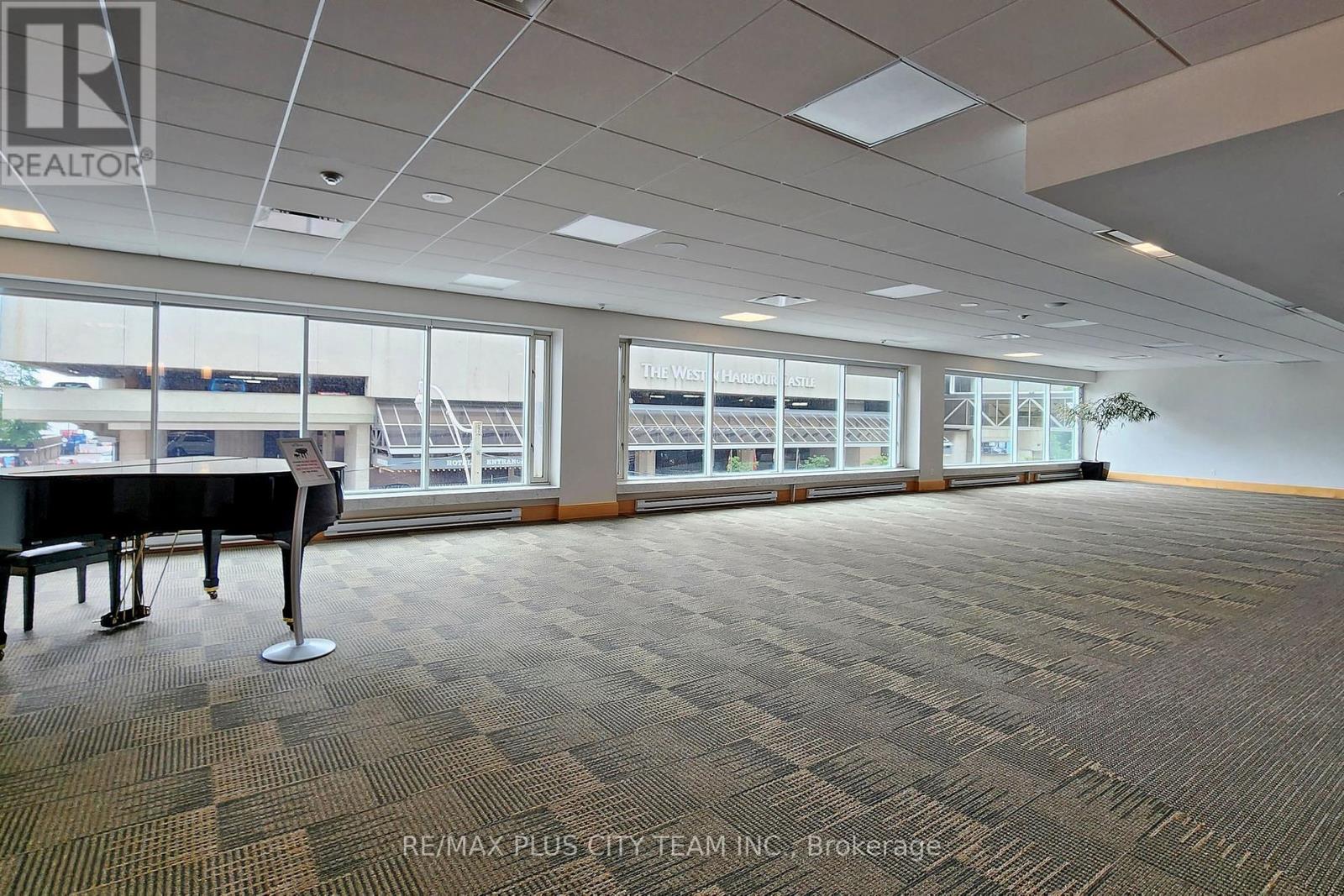 1807 - 10 Queens Quay W, Toronto, Ontario  M5J 2R9 - Photo 23 - C12457214