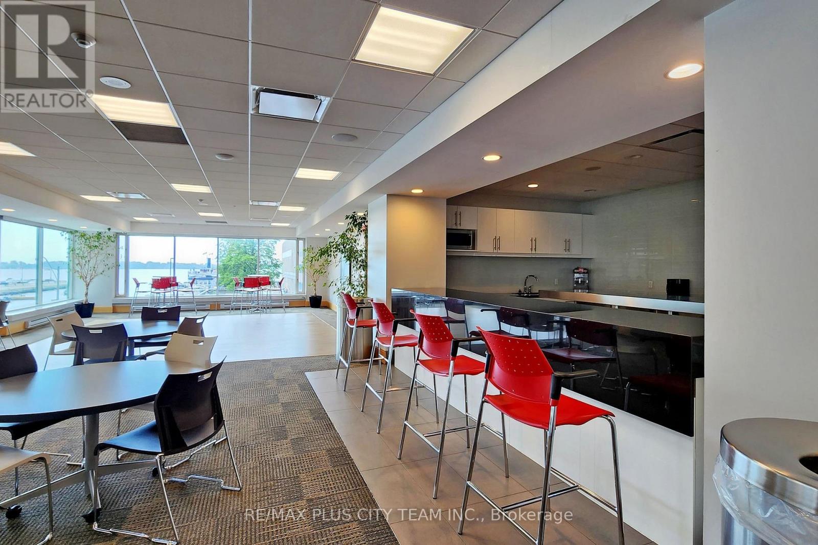 1807 - 10 Queens Quay W, Toronto, Ontario  M5J 2R9 - Photo 25 - C12457214