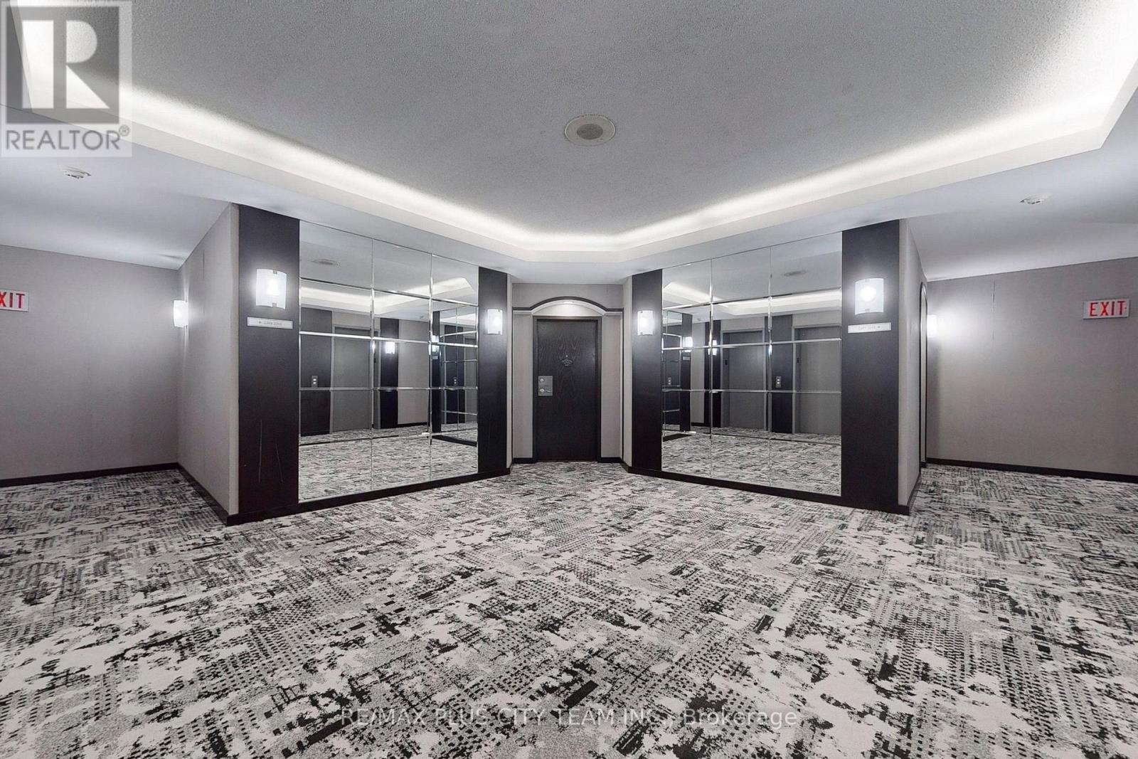 1807 - 10 Queens Quay W, Toronto, Ontario  M5J 2R9 - Photo 28 - C12457214