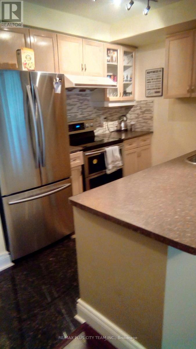 1807 - 10 Queens Quay W, Toronto, Ontario  M5J 2R9 - Photo 5 - C12457214