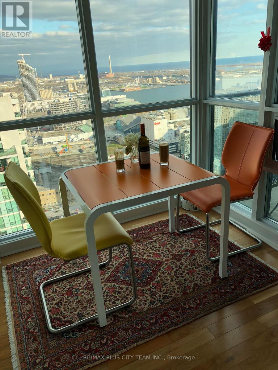 1807 - 10 Queens Quay W, Toronto, Ontario  M5J 2R9 - Photo 7 - C12457214