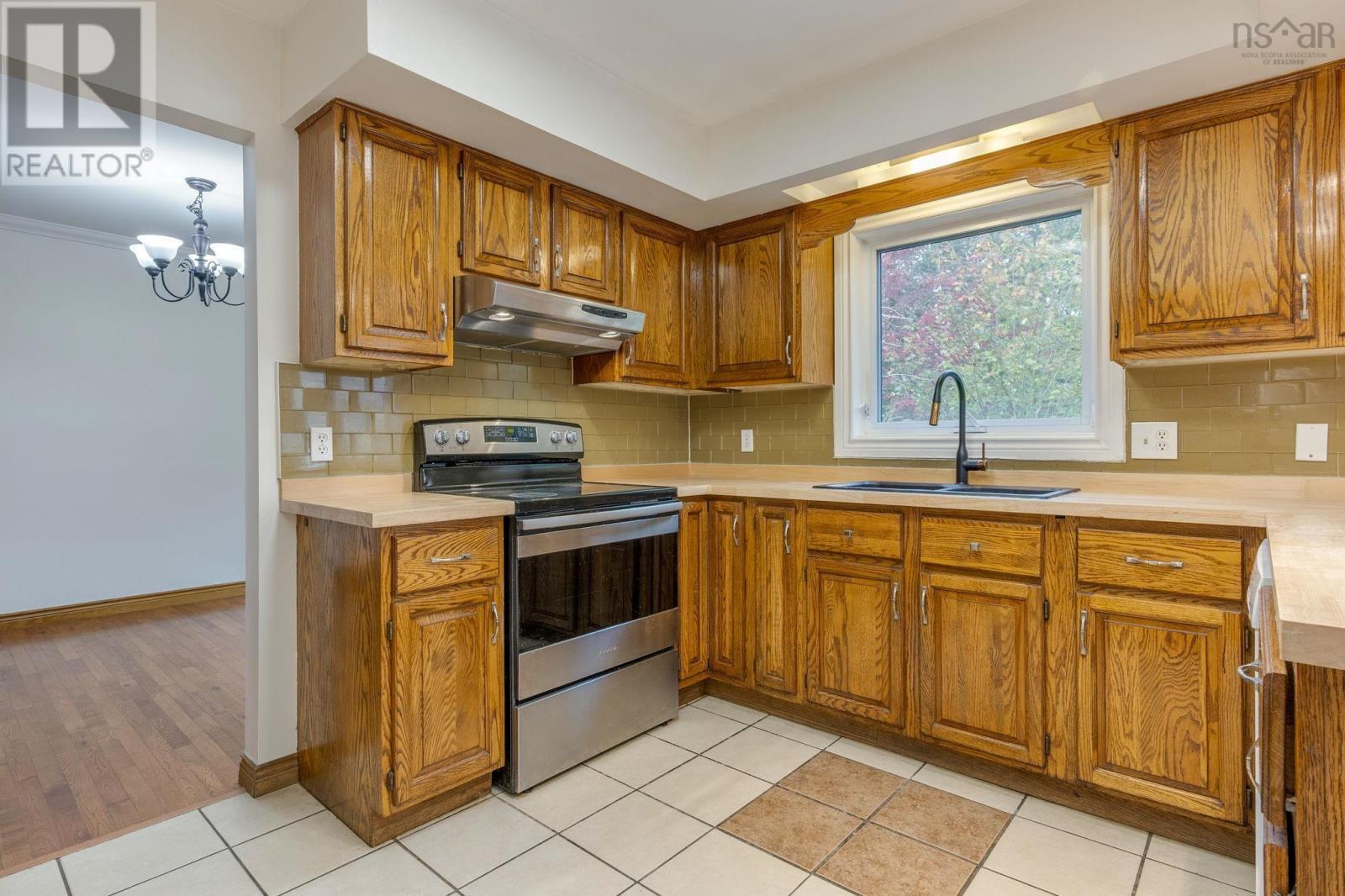 6 Amberwood Court, Halifax, Nova Scotia  B3M 3X7 - Photo 12 - 202525610