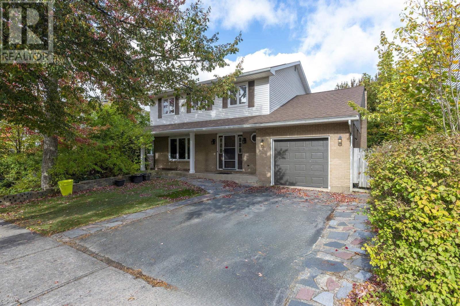 6 Amberwood Court, Halifax, Nova Scotia  B3M 3X7 - Photo 2 - 202525610