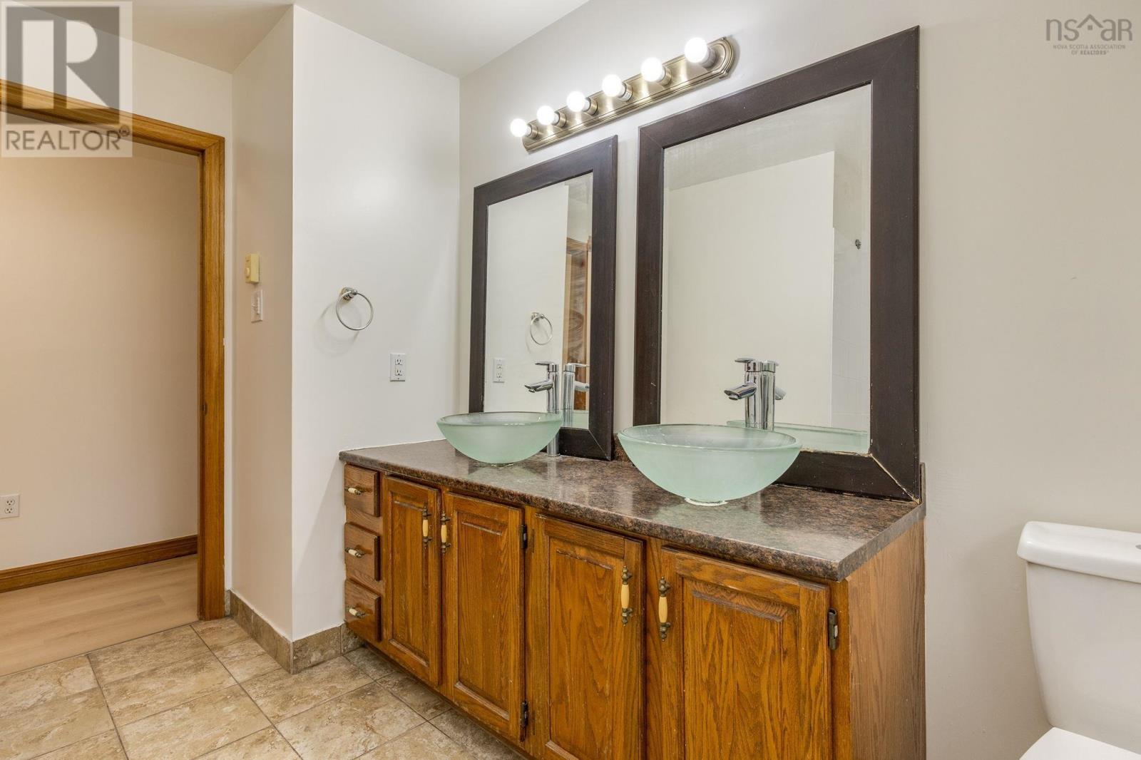 6 Amberwood Court, Halifax, Nova Scotia  B3M 3X7 - Photo 29 - 202525610