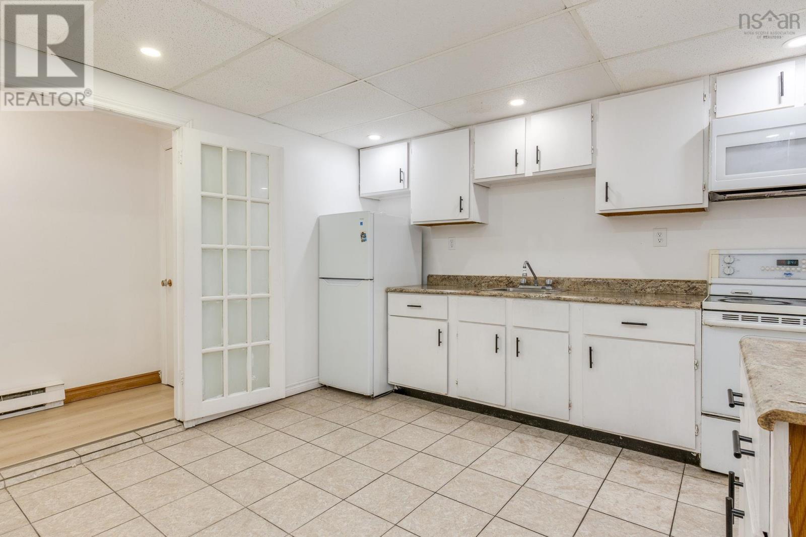 6 Amberwood Court, Halifax, Nova Scotia  B3M 3X7 - Photo 34 - 202525610