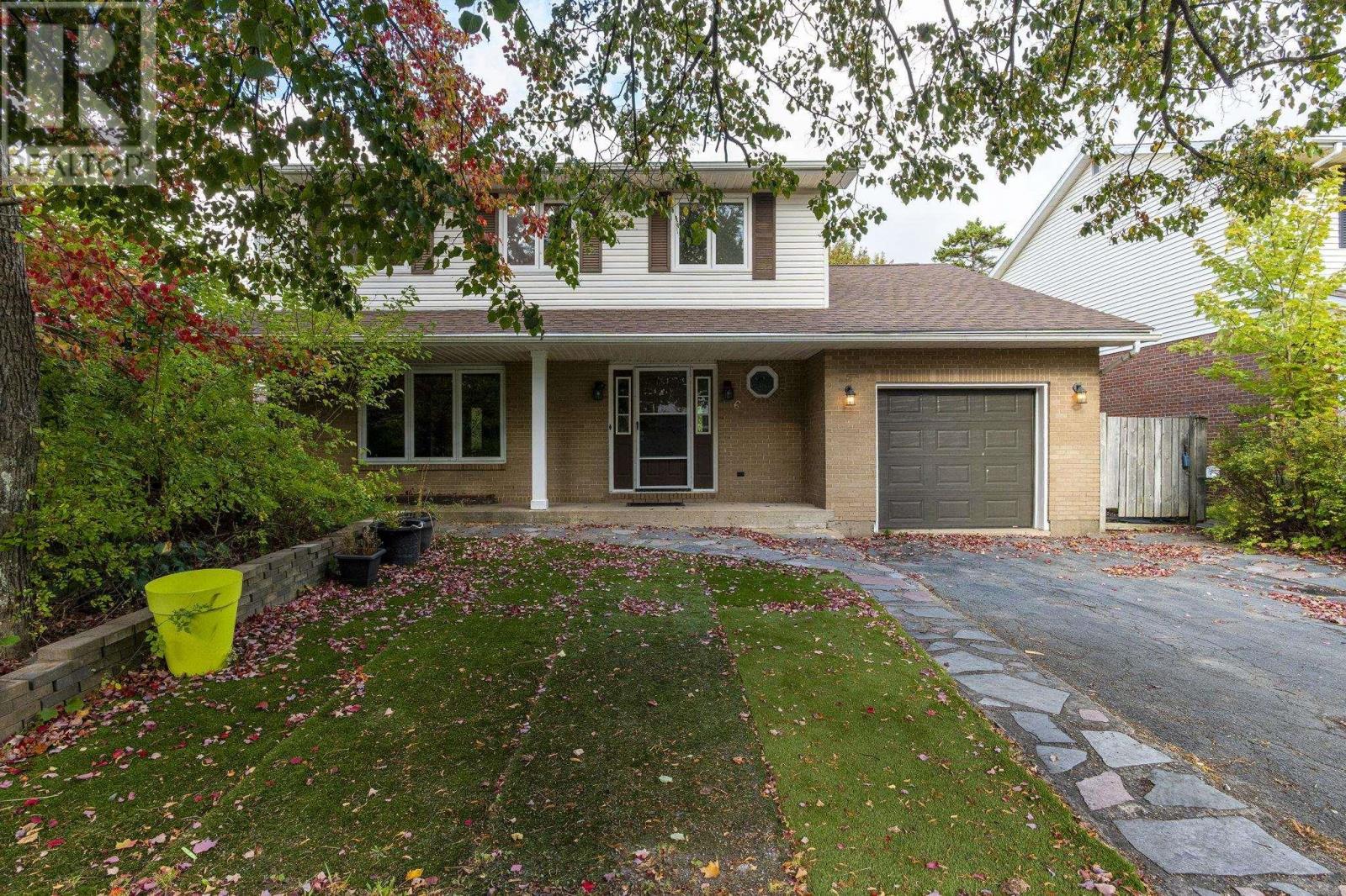 6 Amberwood Court, Halifax, Nova Scotia
