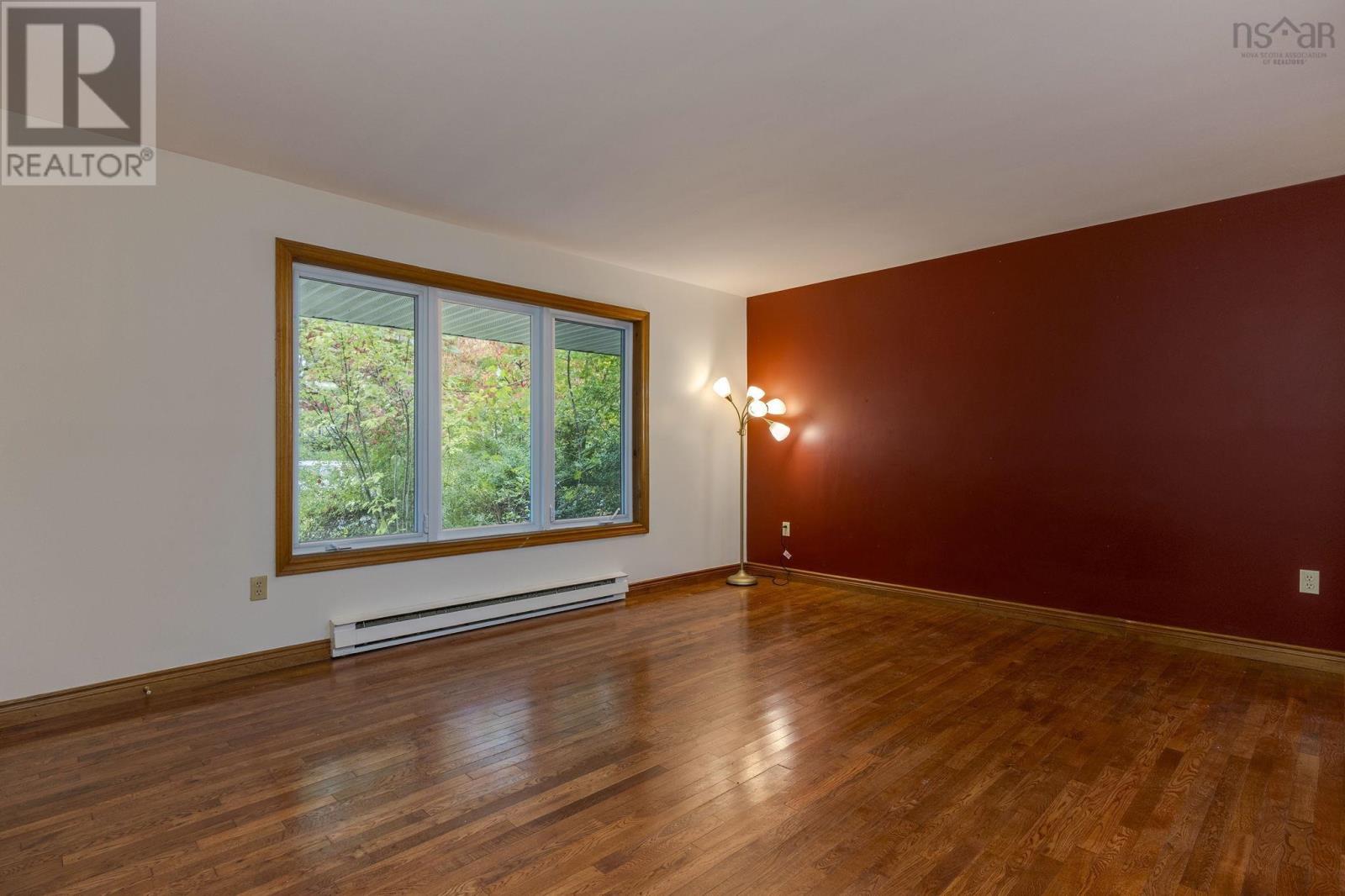 6 Amberwood Court, Halifax, Nova Scotia  B3M 3X7 - Photo 5 - 202525610
