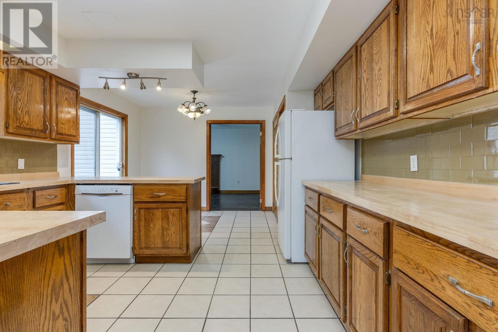 6 Amberwood Court, Halifax, Nova Scotia  B3M 3X7 - Photo 11 - 202525610