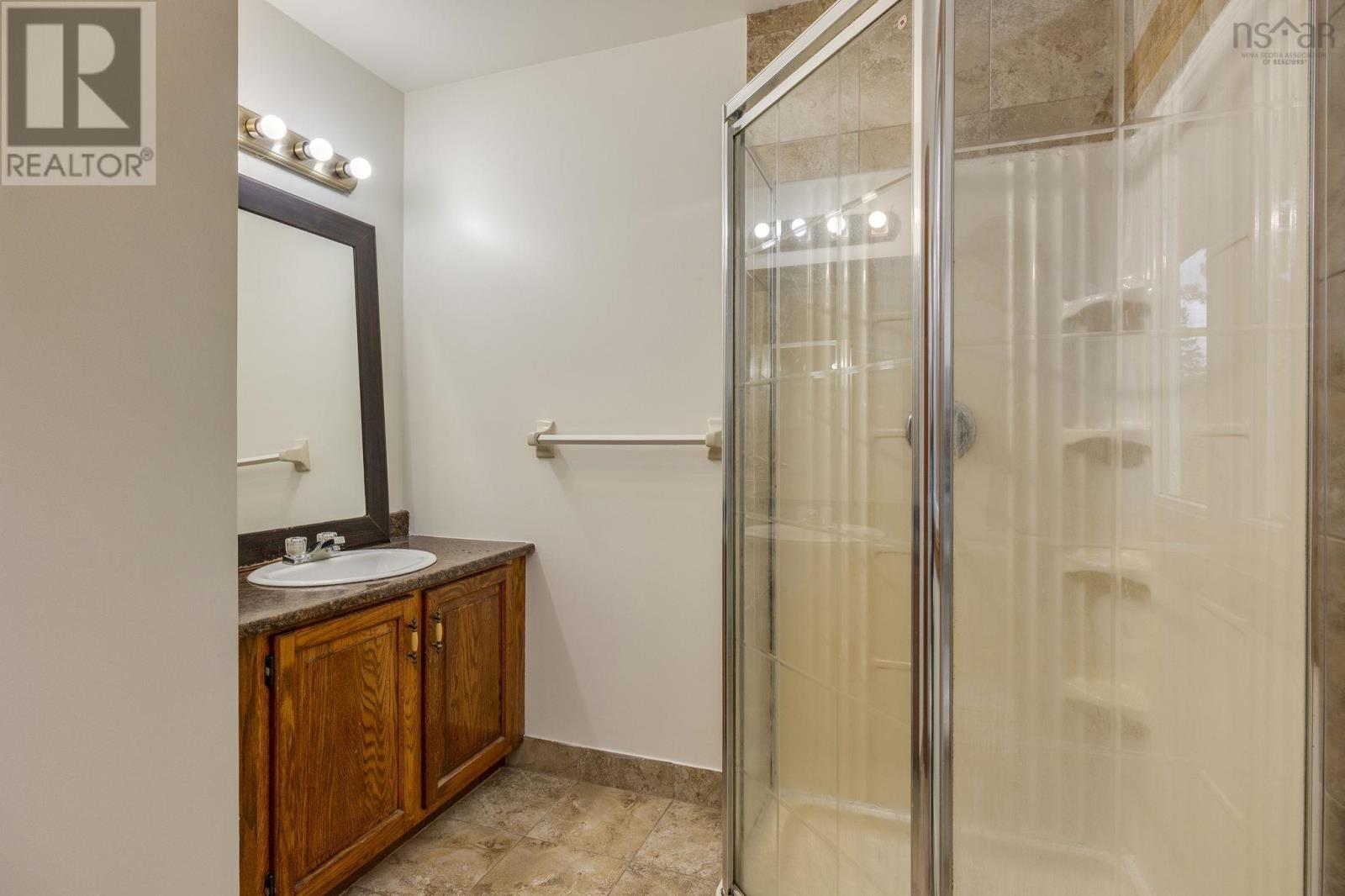 6 Amberwood Court, Halifax, Nova Scotia  B3M 3X7 - Photo 22 - 202525610