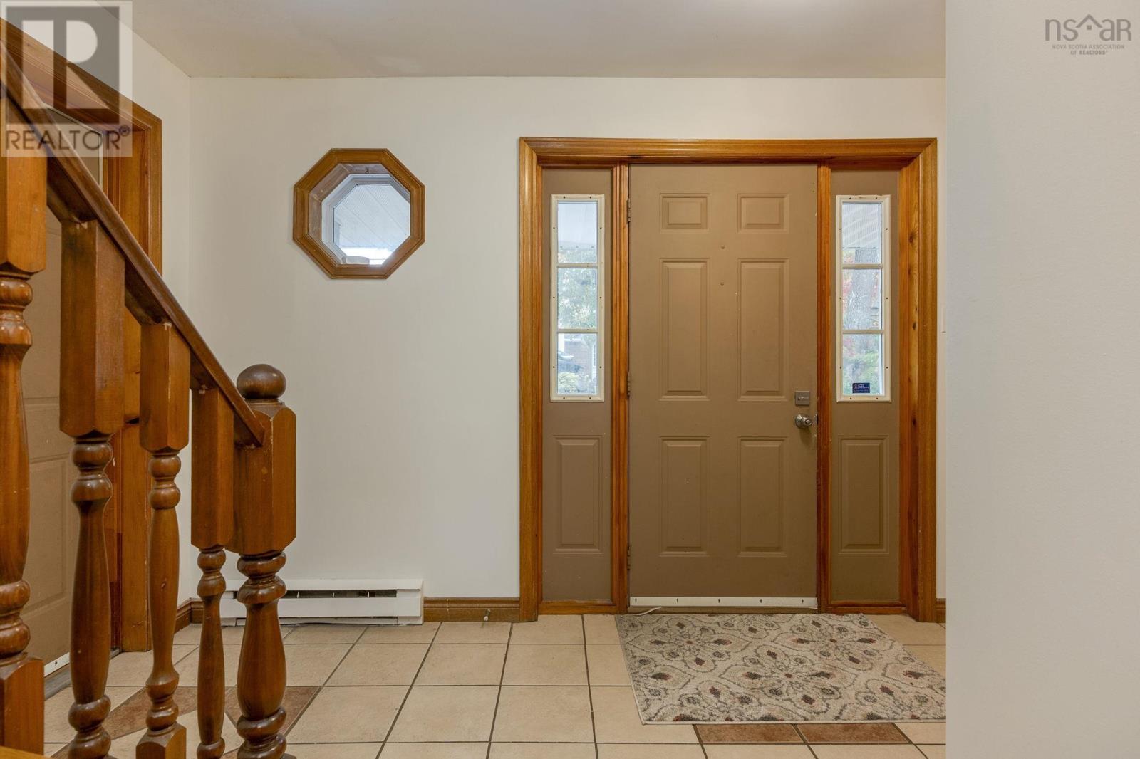 6 Amberwood Court, Halifax, Nova Scotia  B3M 3X7 - Photo 3 - 202525610