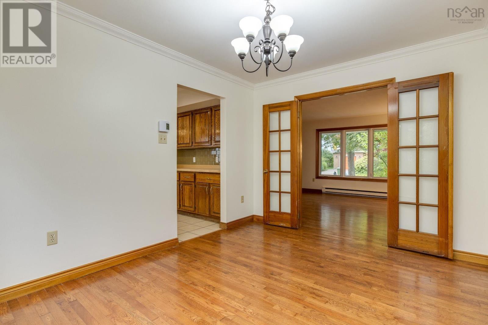 6 Amberwood Court, Halifax, Nova Scotia  B3M 3X7 - Photo 8 - 202525610