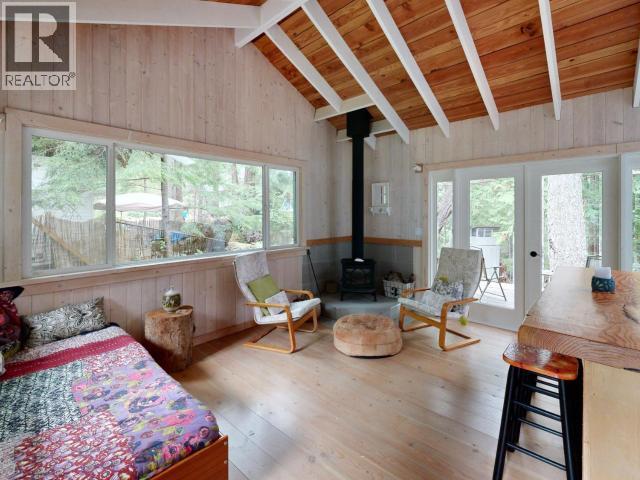 1847 Vancouver Blvd, Savary Island, British Columbia  V8A 4E2 - Photo 3 - 19404