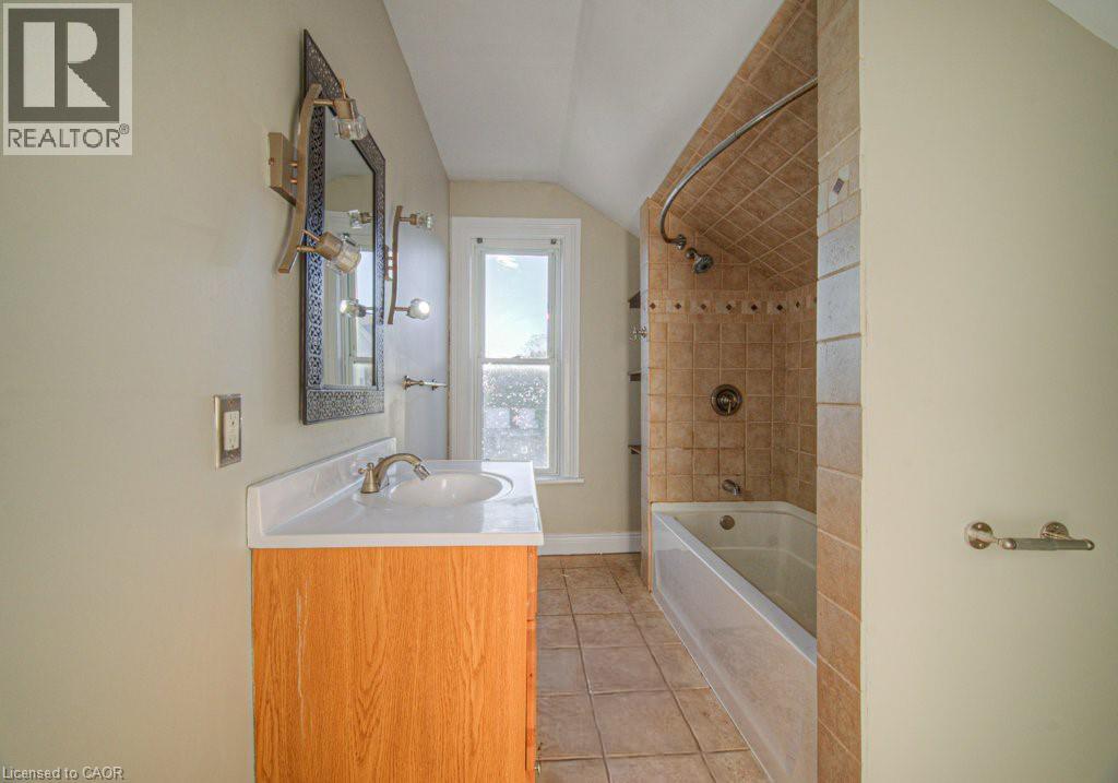 149 Murray Street, Brantford, Ontario  N3S 5P9 - Photo 22 - 40778038