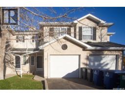 2 110 Banyan CRESCENT Briarwood