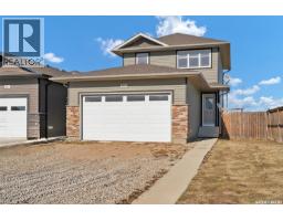 203 Henick CRESCENT Hampton Village