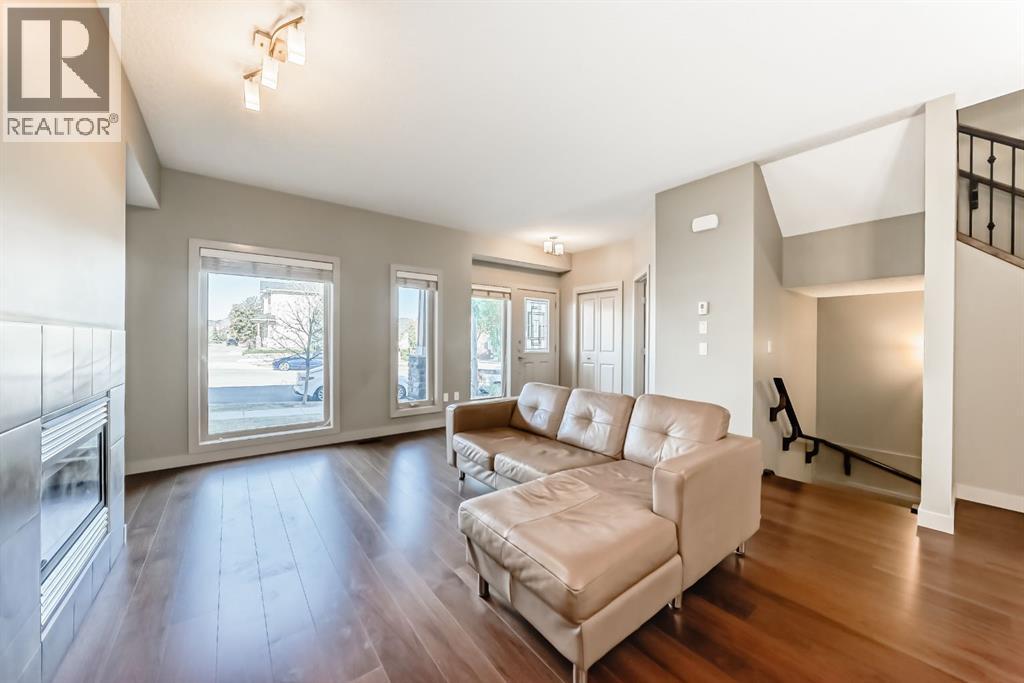 12 Cougar Ridge Landing Sw, Calgary, Alberta  T3H 0X8 - Photo 8 - A2263362