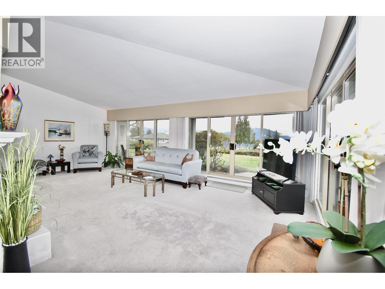 28 555 Eaglecrest Drive, Gibsons, British Columbia  V0N 1V8 - Photo 11 - R3057425