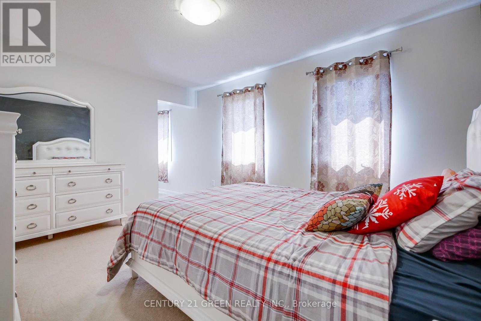 330 Schreyer Crescent, Milton, Ontario  L9T 7T1 - Photo 27 - W12451913