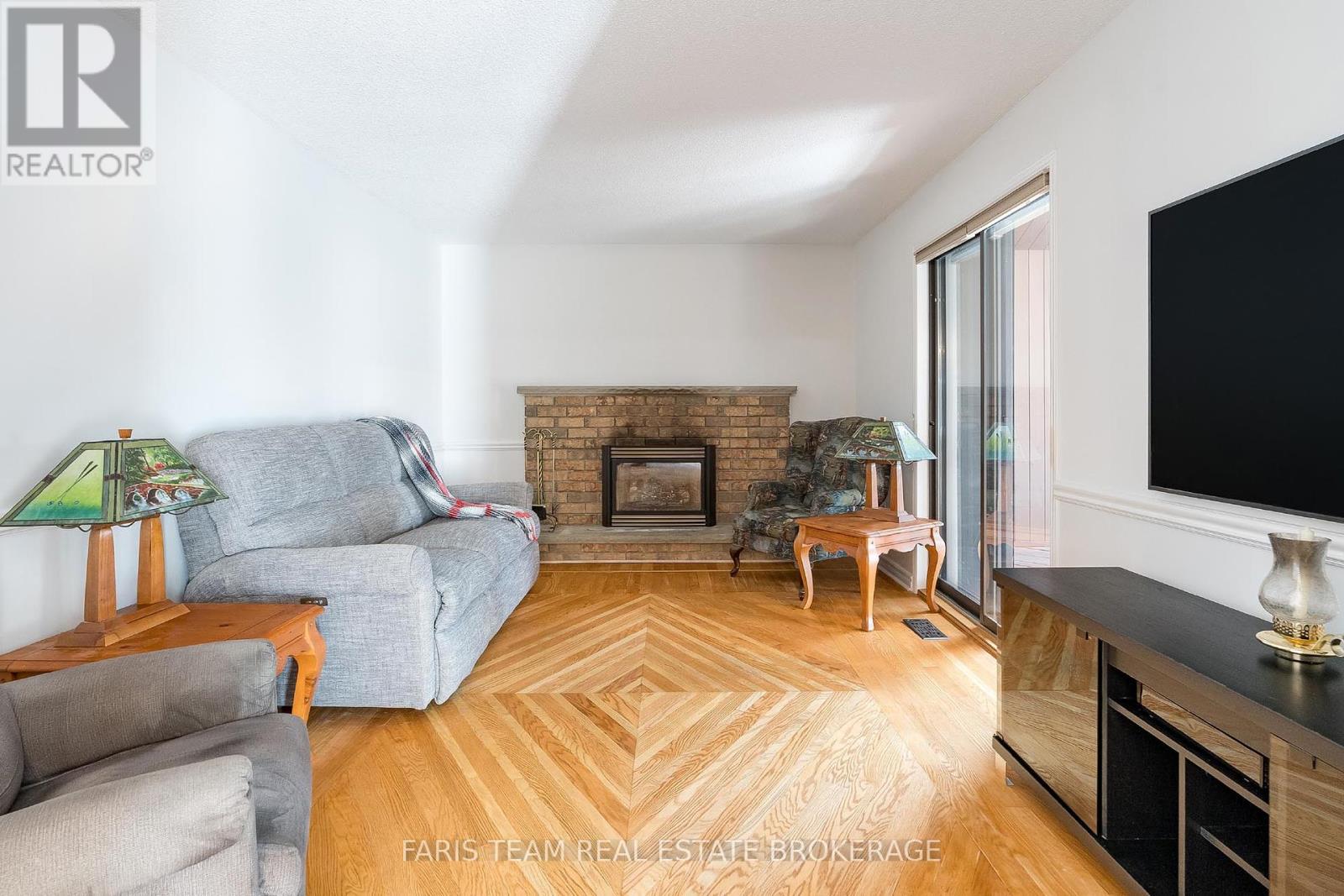 2 Heritage Road, Innisfil (Cookstown), Ontario  L0L 1L0 - Photo 15 - N12457126