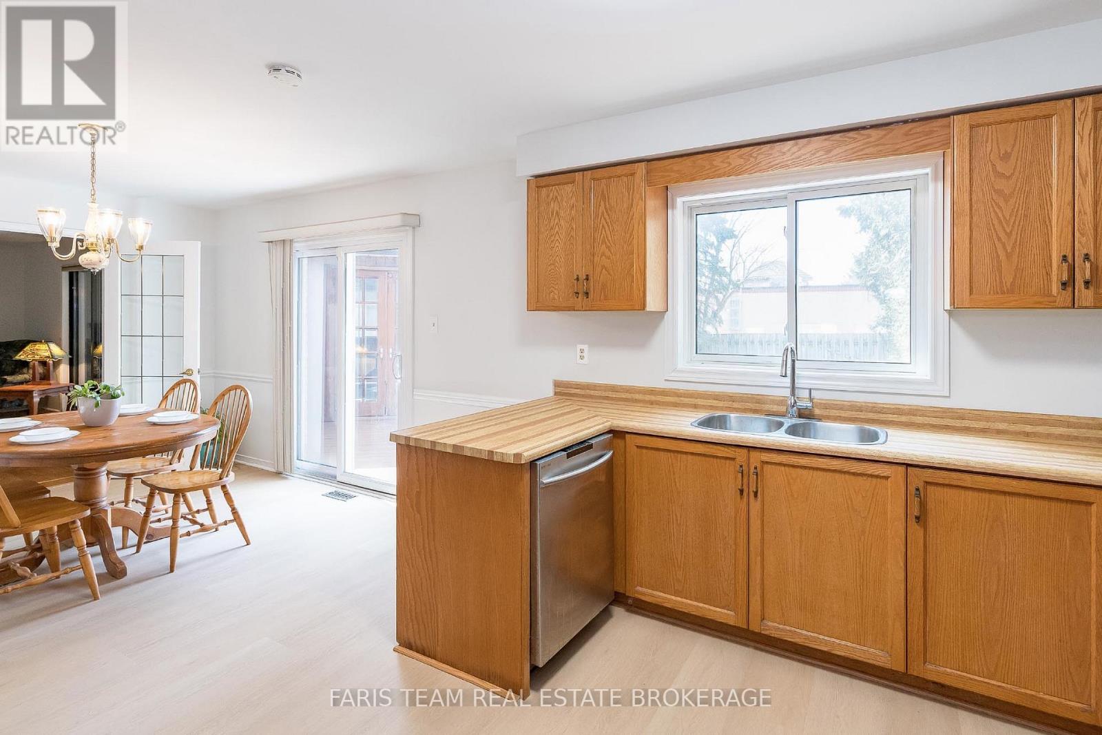 2 Heritage Road, Innisfil (Cookstown), Ontario  L0L 1L0 - Photo 9 - N12457126