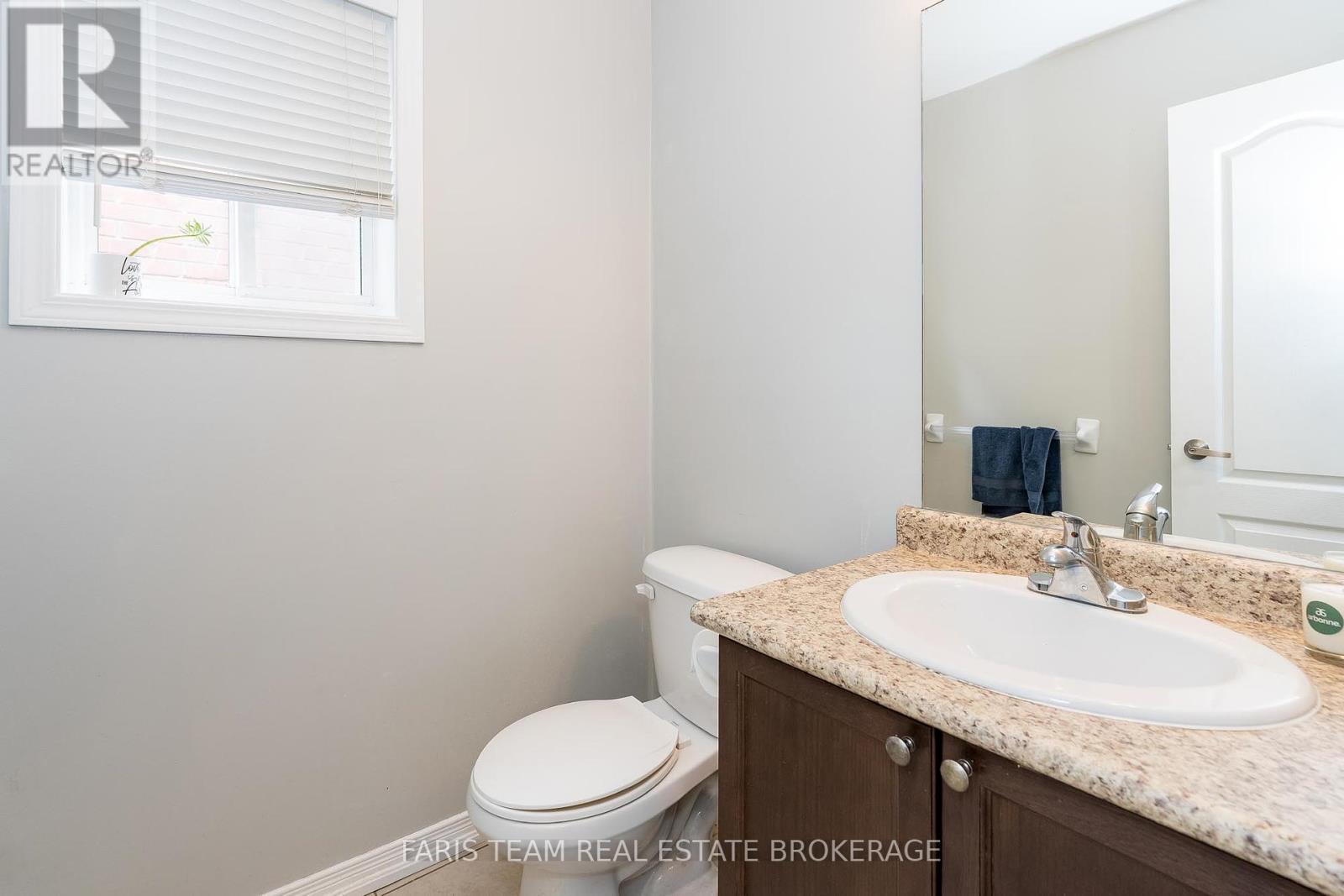 1373 Hunter Street, Innisfil (Alcona), Ontario  L9S 0H5 - Photo 11 - N12457129