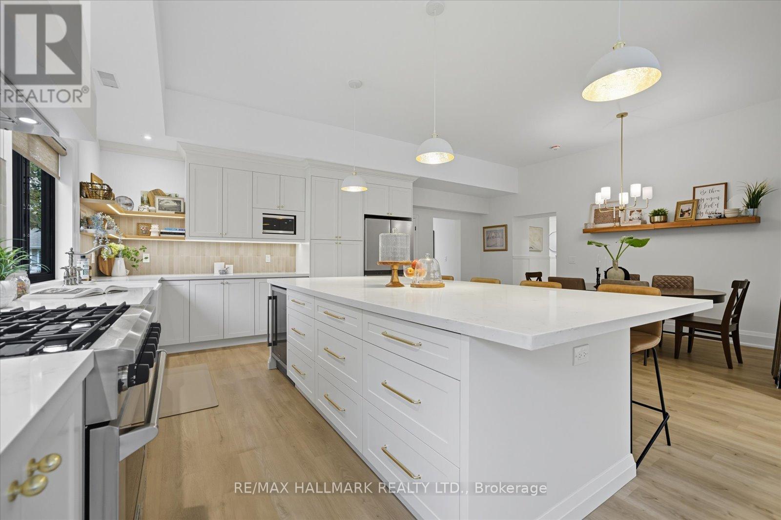 17 Mill Street, East Gwillimbury (Mt Albert), Ontario  L0G 1M0 - Photo 15 - N12457139