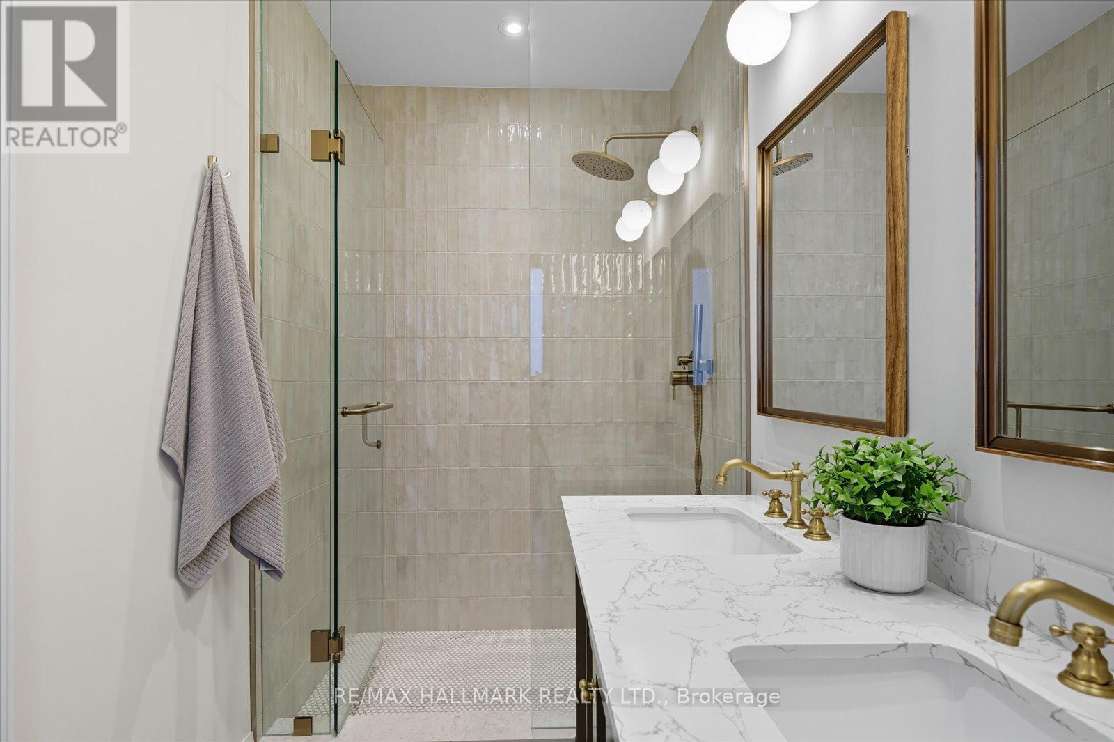 17 Mill Street, East Gwillimbury (Mt Albert), Ontario  L0G 1M0 - Photo 32 - N12457139