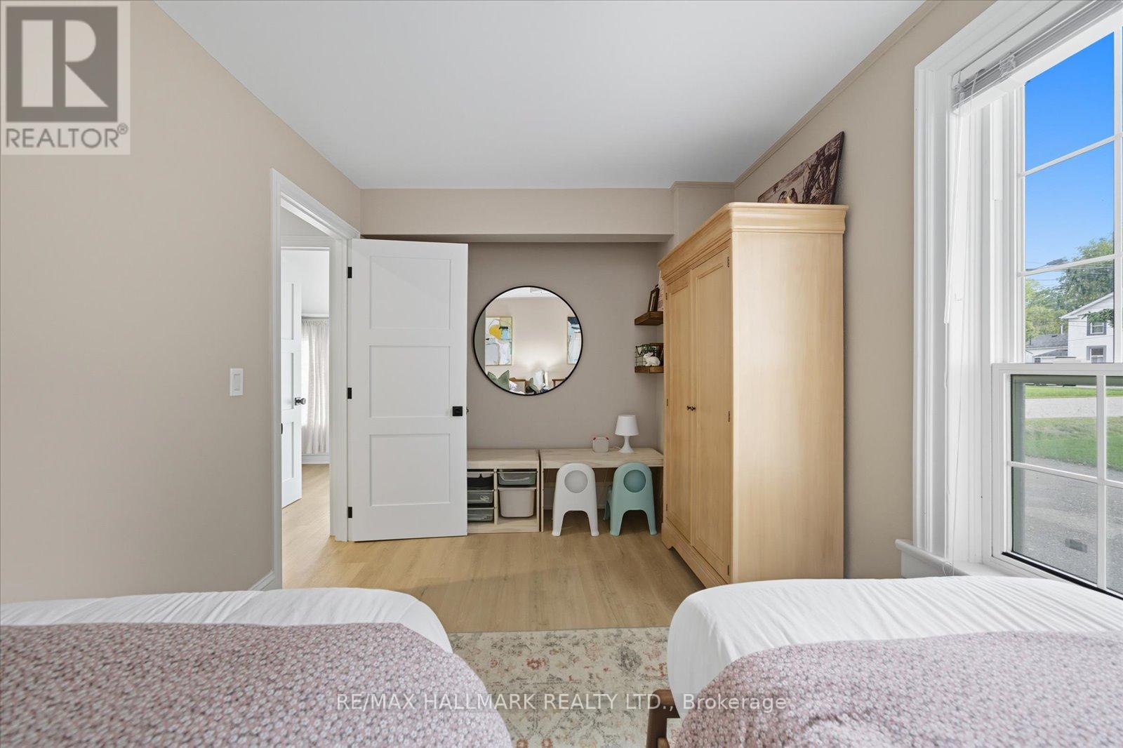17 Mill Street, East Gwillimbury (Mt Albert), Ontario  L0G 1M0 - Photo 34 - N12457139