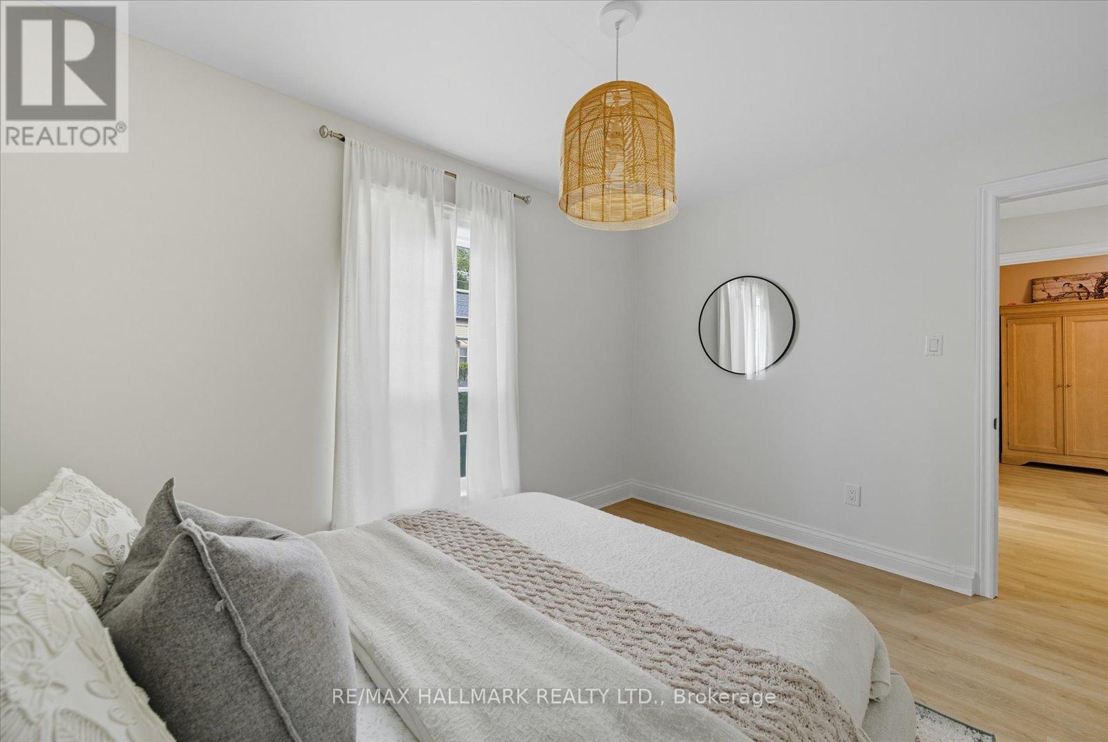 17 Mill Street, East Gwillimbury (Mt Albert), Ontario  L0G 1M0 - Photo 36 - N12457139