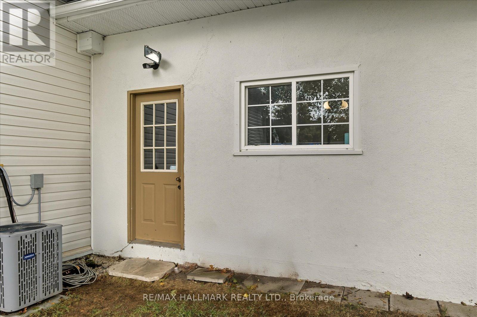 17 Mill Street, East Gwillimbury (Mt Albert), Ontario  L0G 1M0 - Photo 44 - N12457139