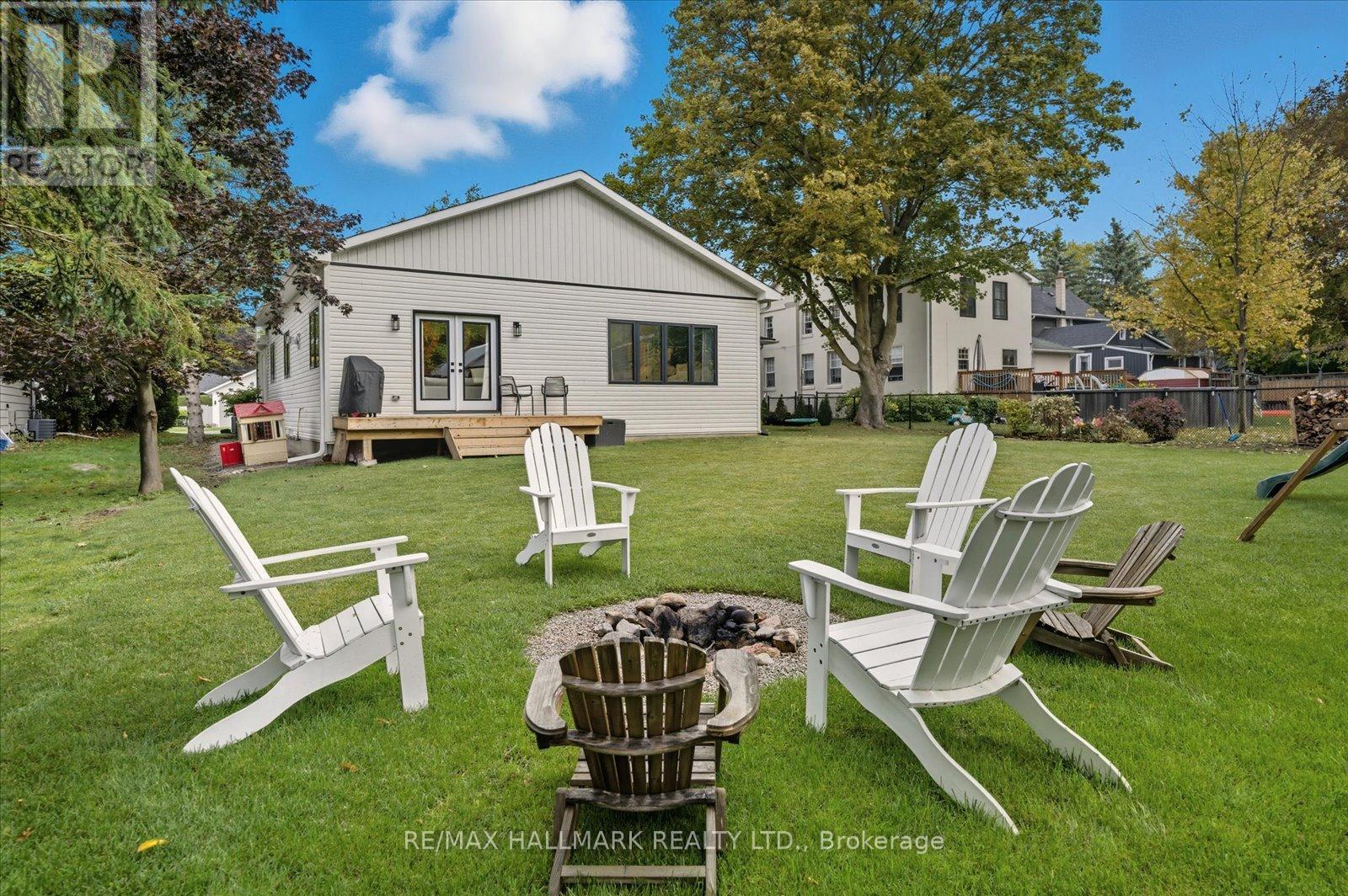 17 Mill Street, East Gwillimbury (Mt Albert), Ontario  L0G 1M0 - Photo 47 - N12457139