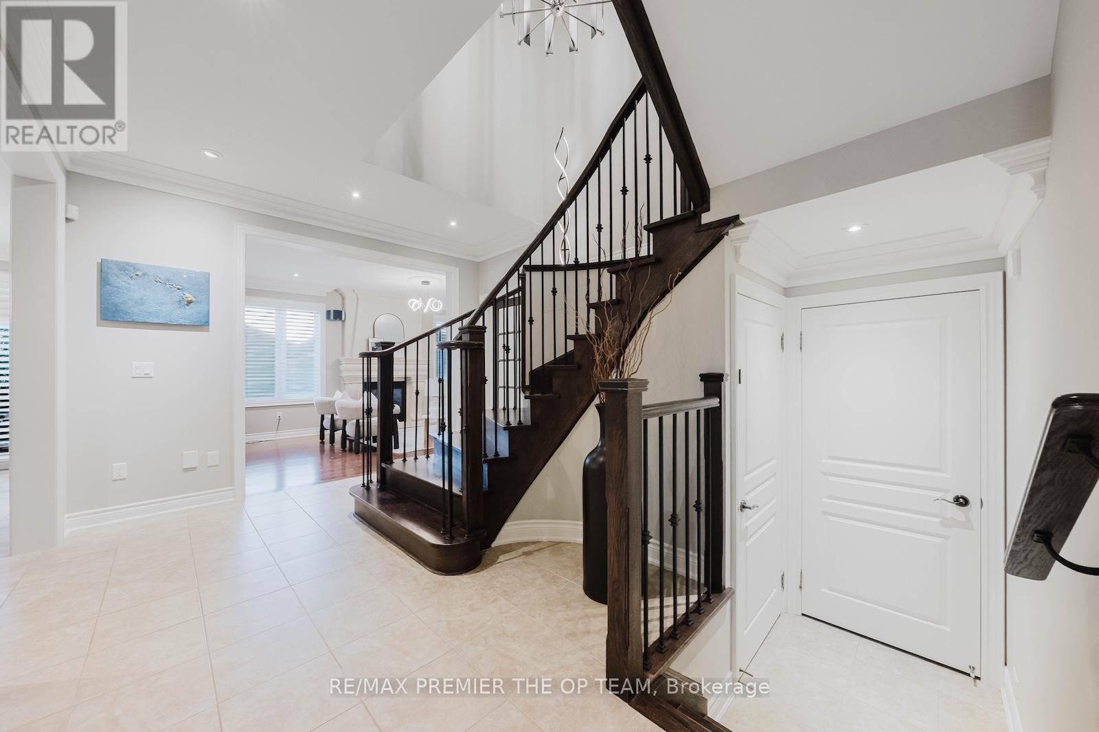 226 Via Borghese Street, Vaughan, Ontario  L4H 0Y6 - Photo 12 - N12457152