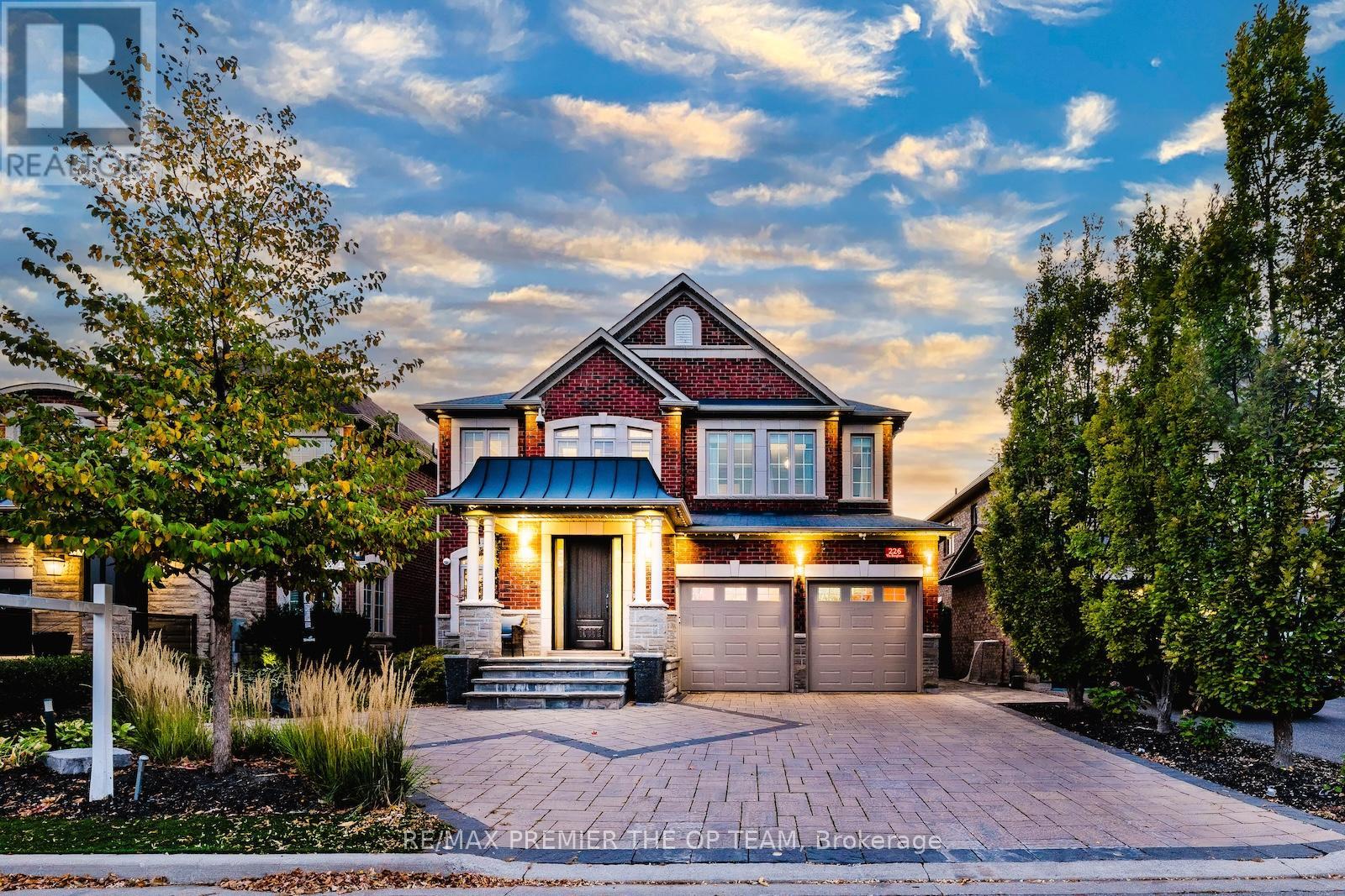226 Via Borghese Street, Vaughan, Ontario  L4H 0Y6 - Photo 2 - N12457152