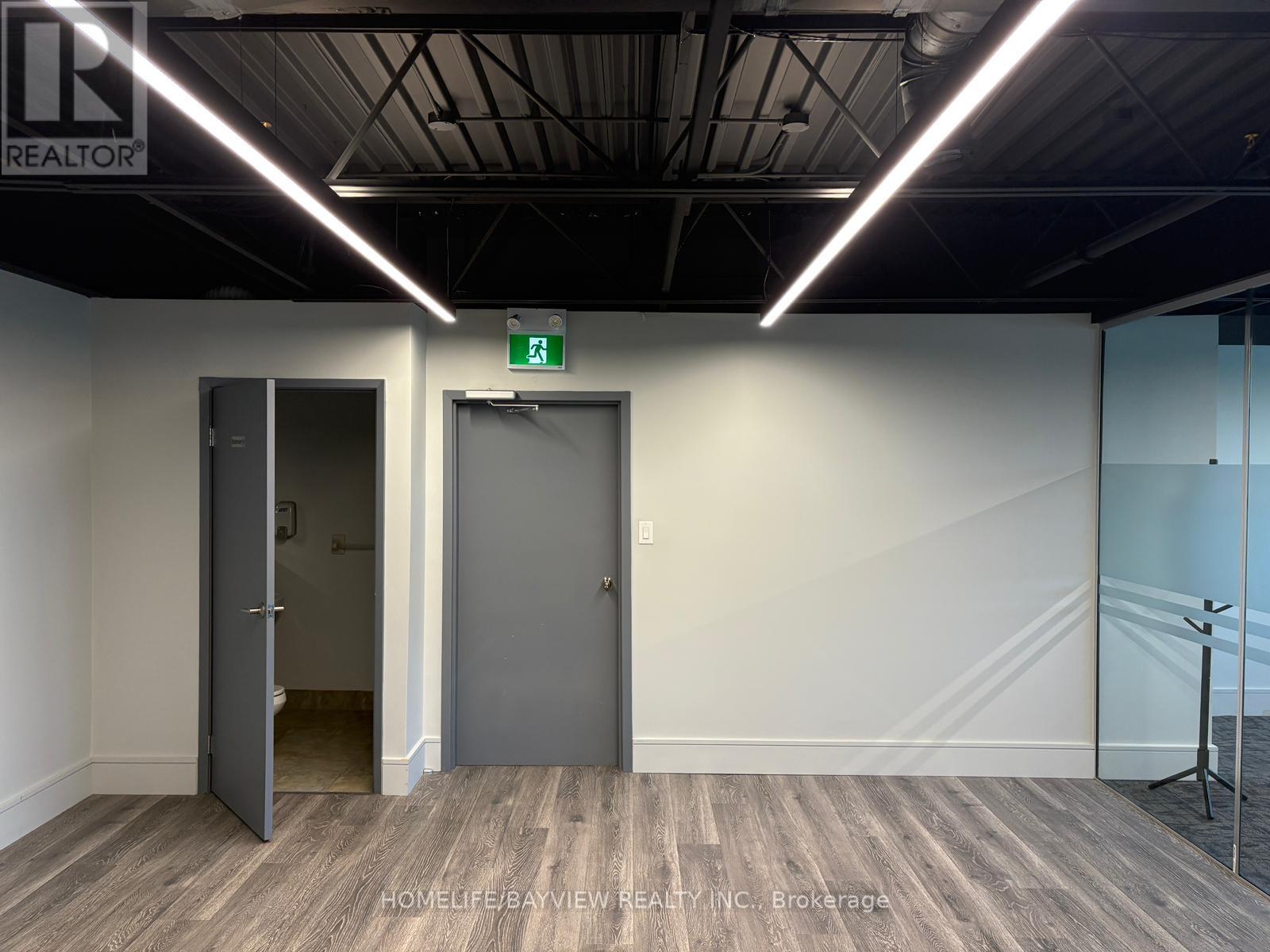 8 - 201 Millway Avenue, Vaughan, Ontario  L4K 5K8 - Photo 4 - N12457177