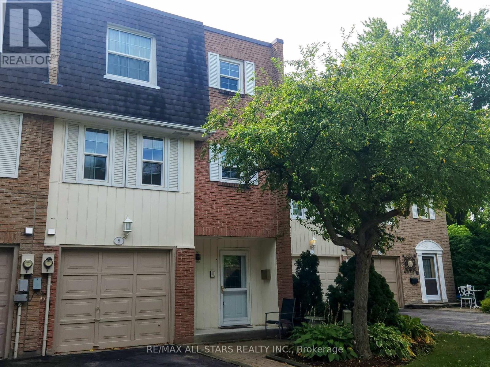 6 Hepworth Way, Markham (Markham Village), Ontario  L3P 3S9 - Photo 2 - N12457190