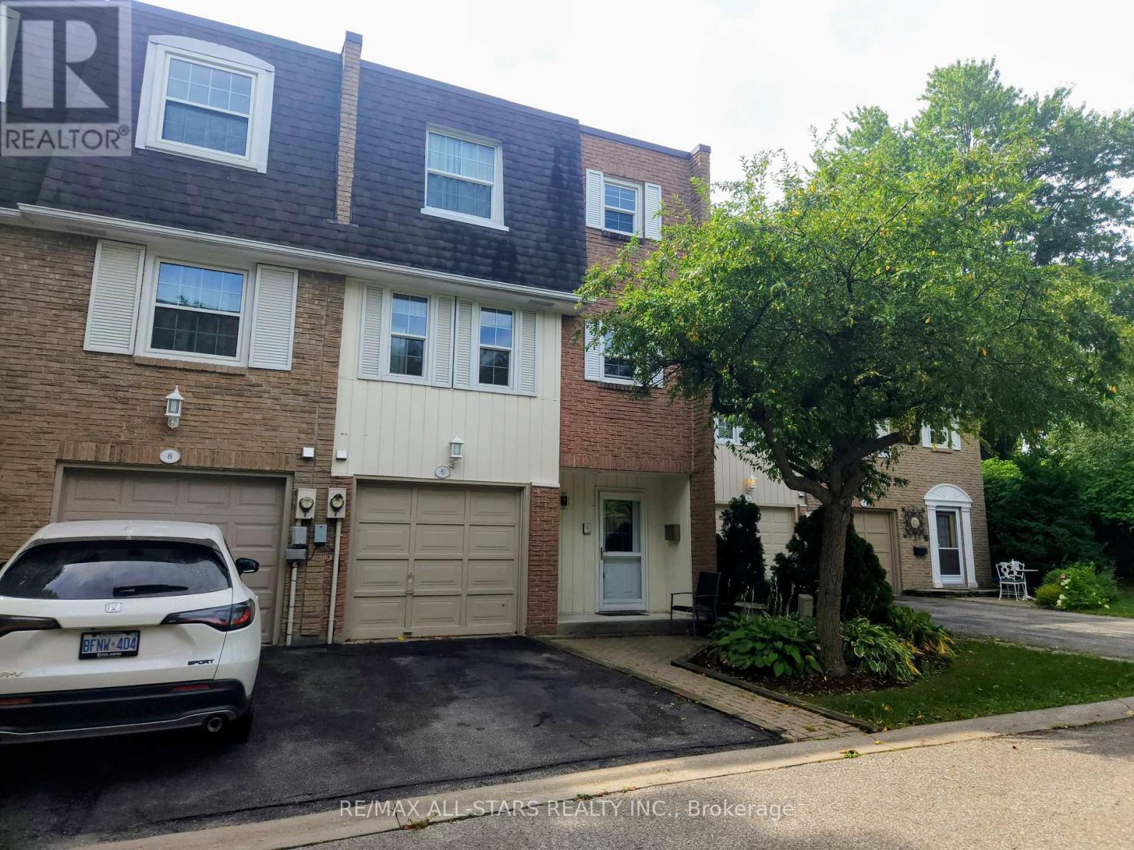 6 Hepworth Way, Markham (Markham Village), Ontario  L3P 3S9 - Photo 3 - N12457190